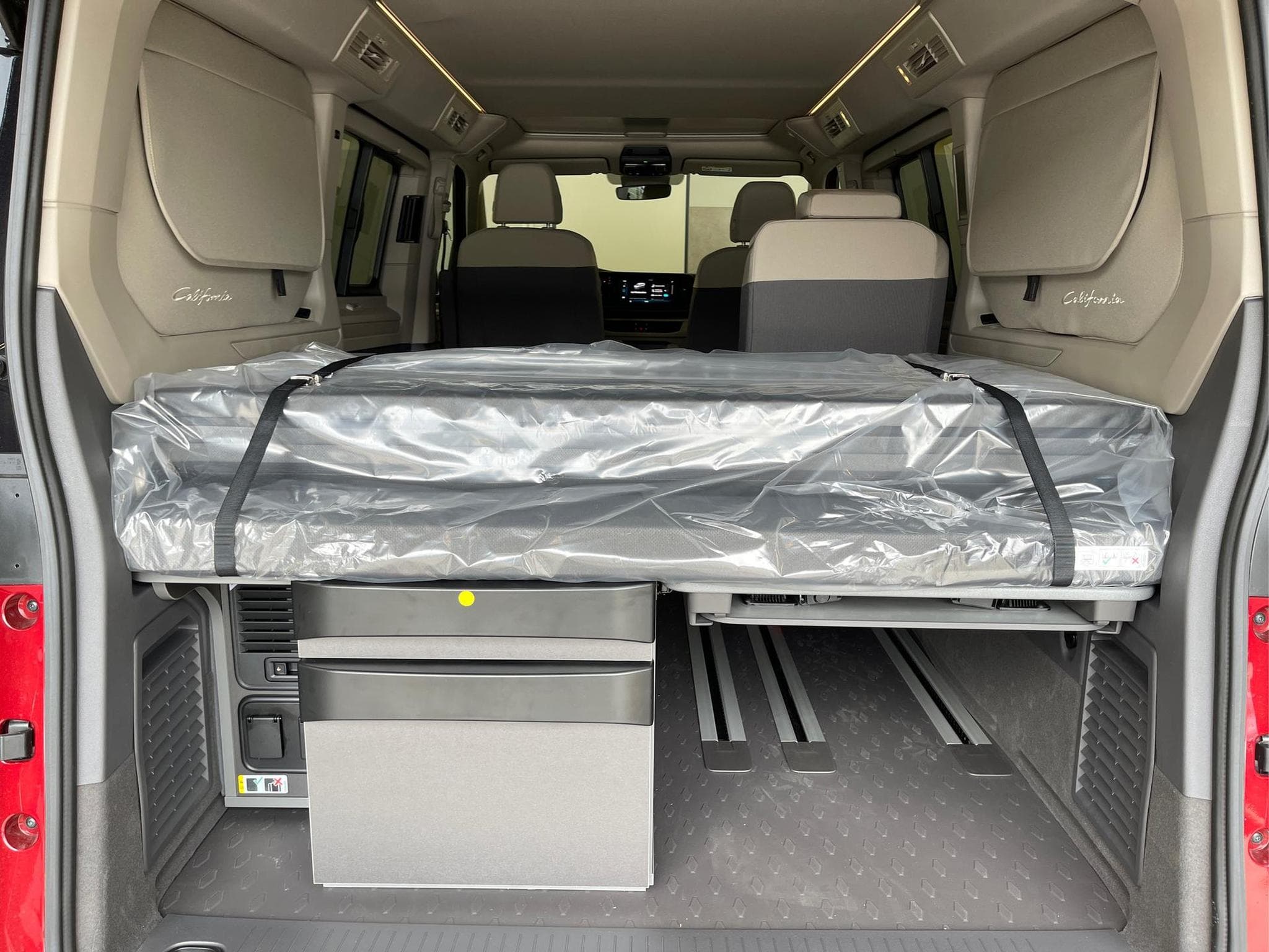 VW California Beach Camper (2025) - Photo 19