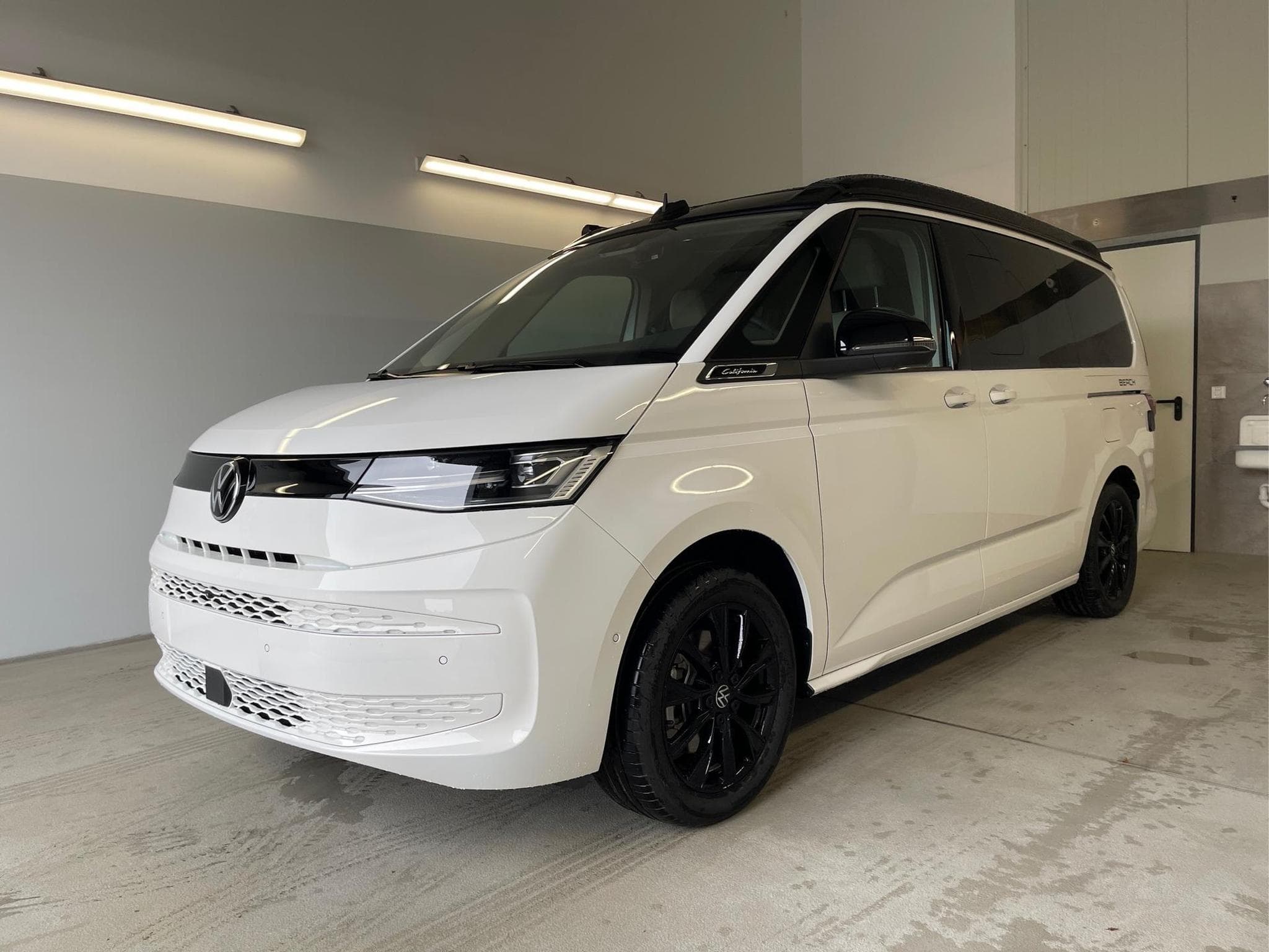 VW California Beach Camper (2025) - Photo 1