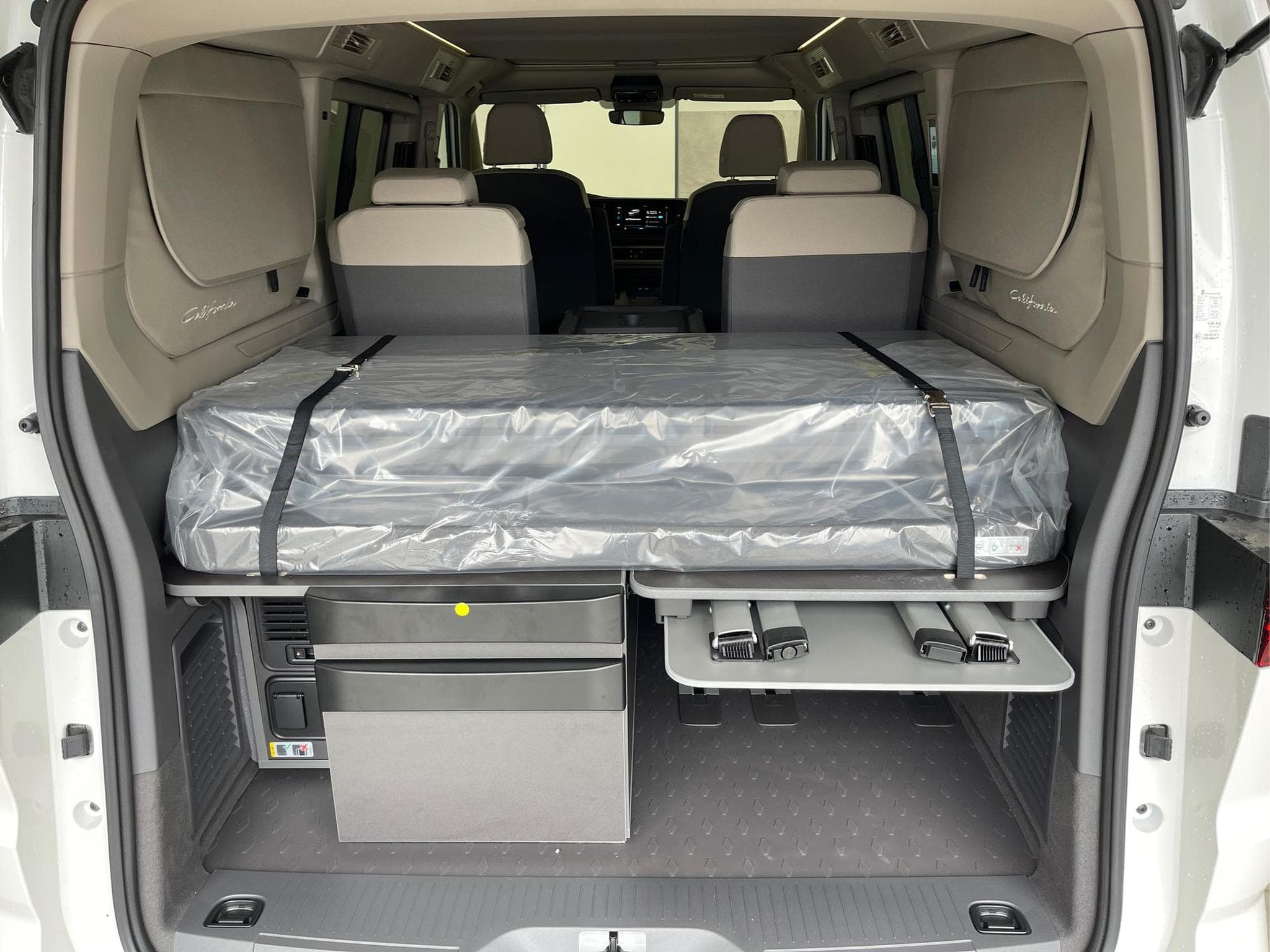 VW California Beach Camper (2025) - Photo 20