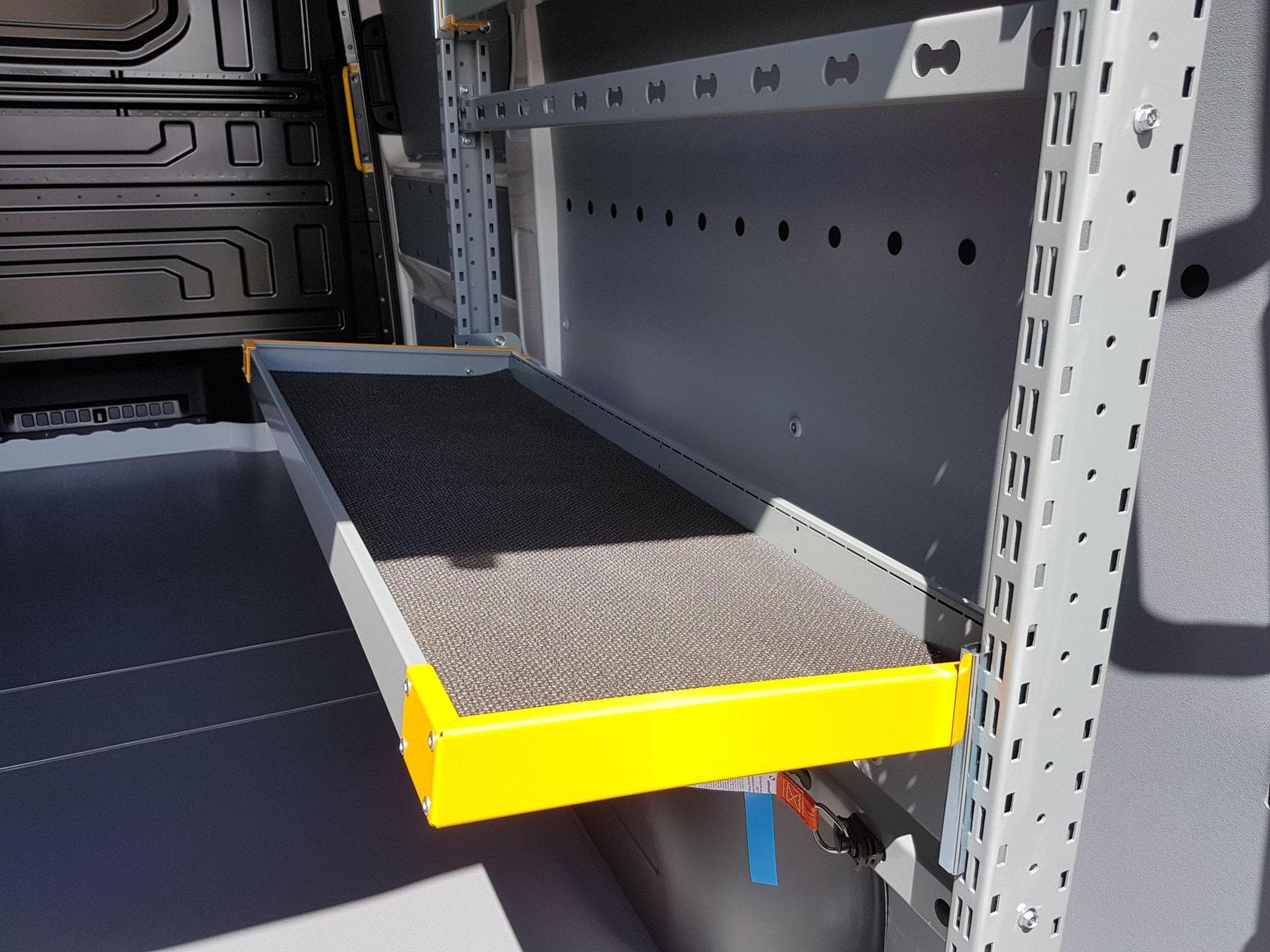 VW Crafter 35 L3H2 2.0 (2023) - Foto 12