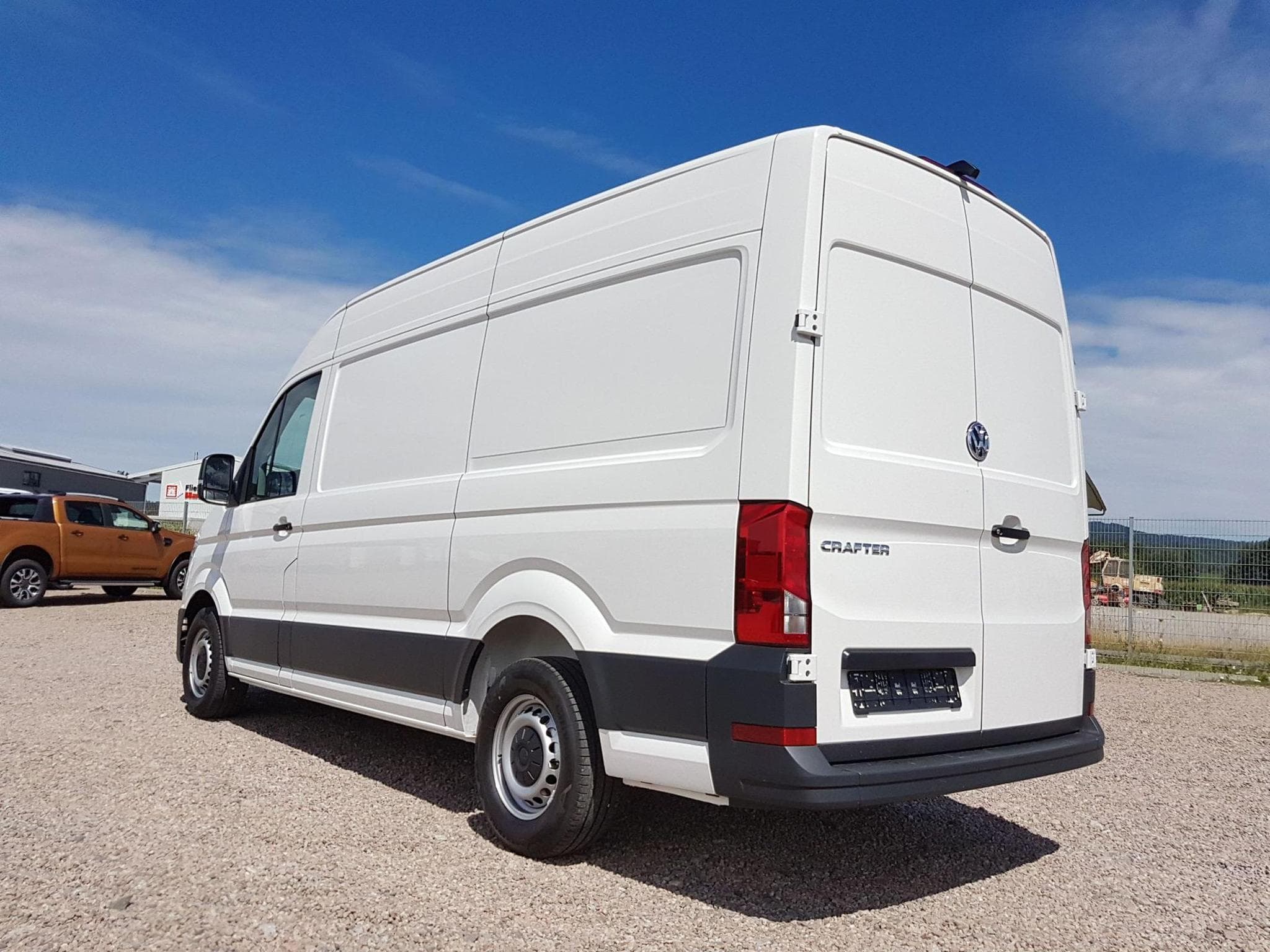 VW Crafter 35 L3H2 2.0 (2023) - Foto 6