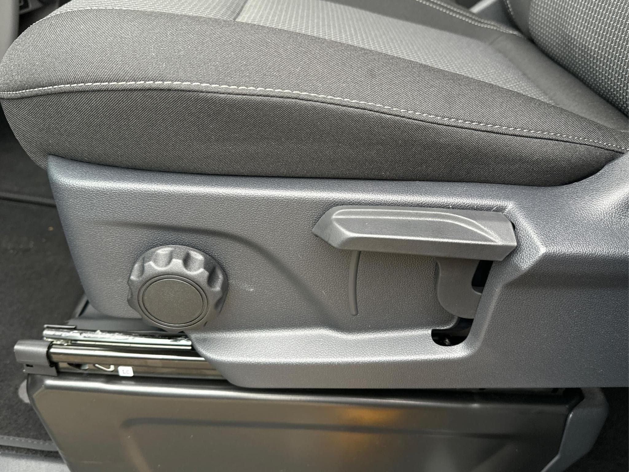 VW T7 Basis (2025) - Photo 13