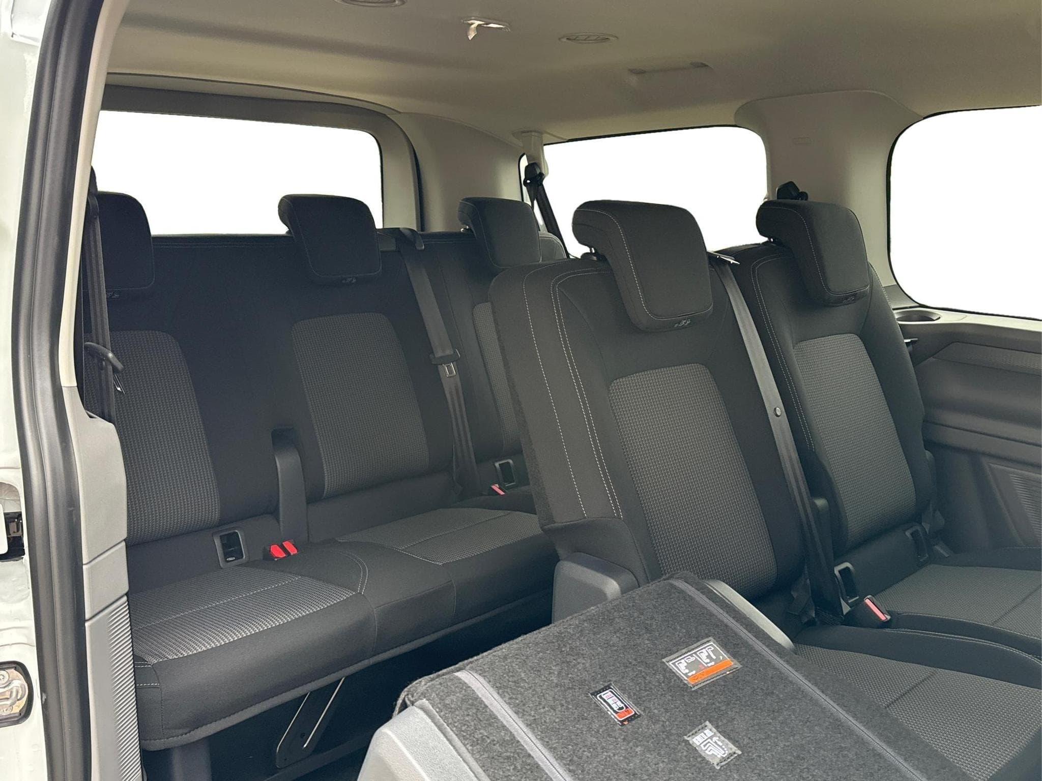 VW T7 Basis (2025) - Photo 18