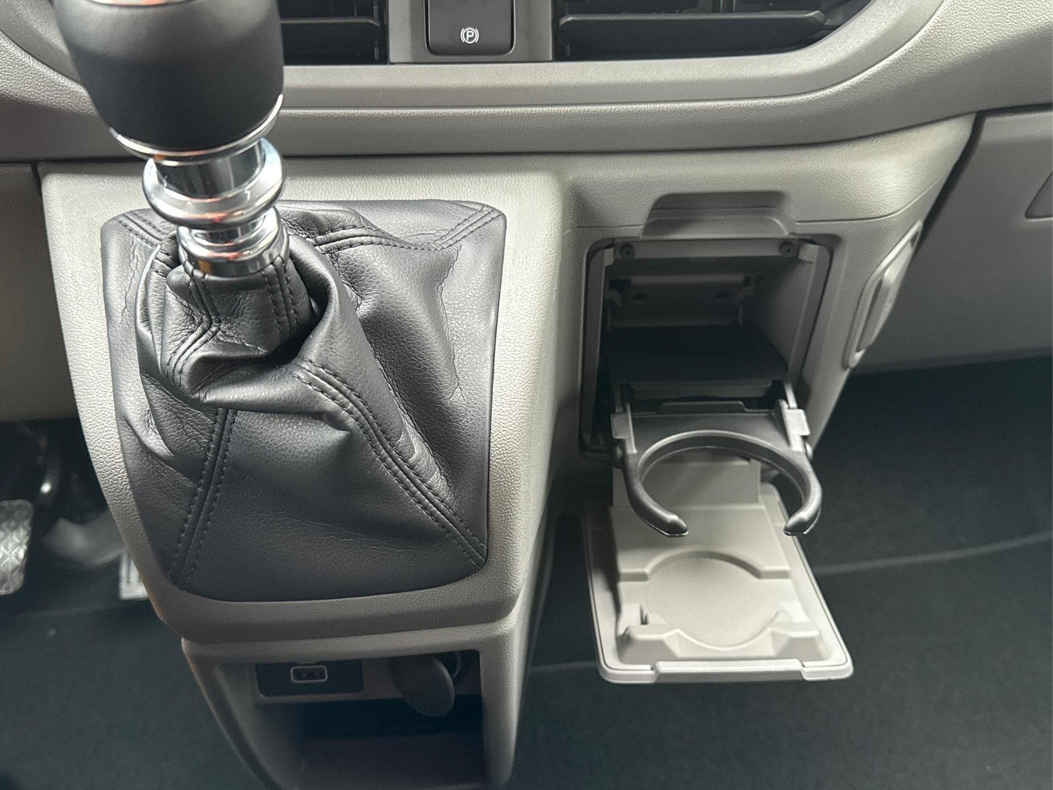 VW T7 Basis (2025) - Photo 20