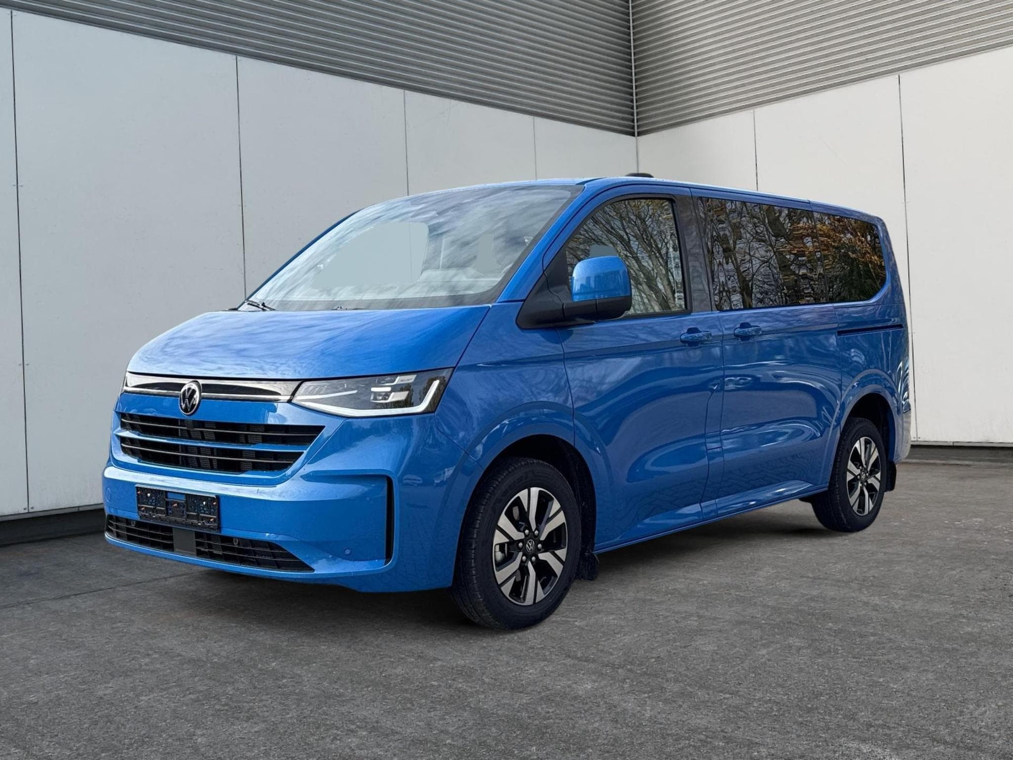 VW T7 Style (2025) - Photo 1