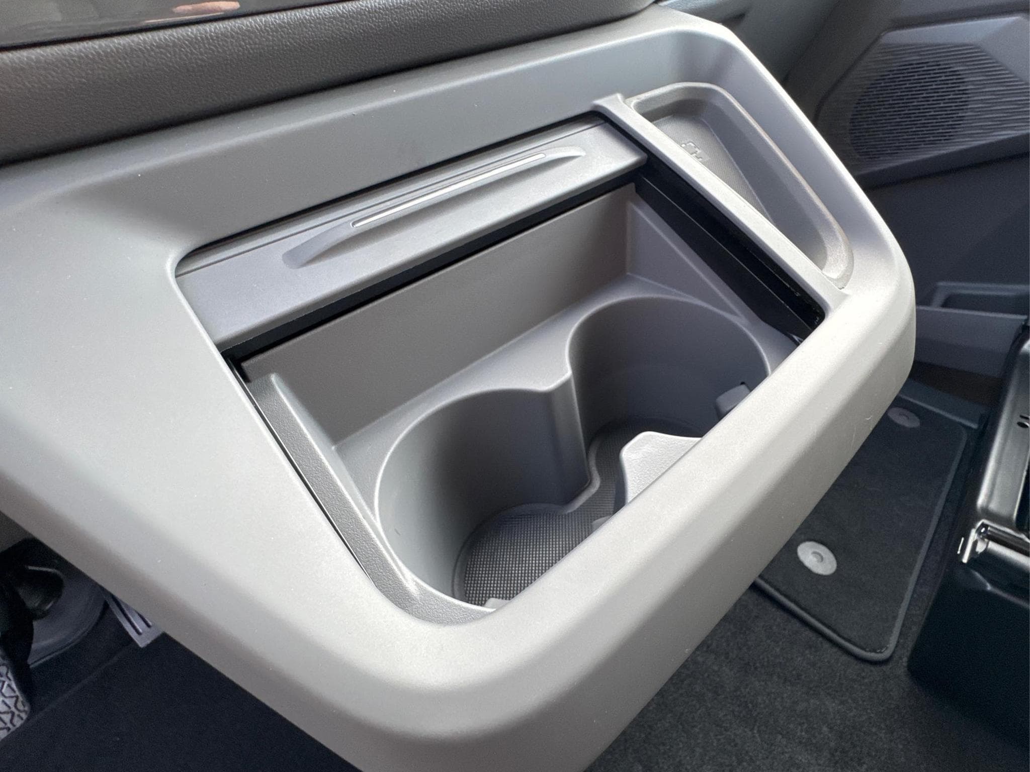 VW T7 Style (2025) - Photo 10