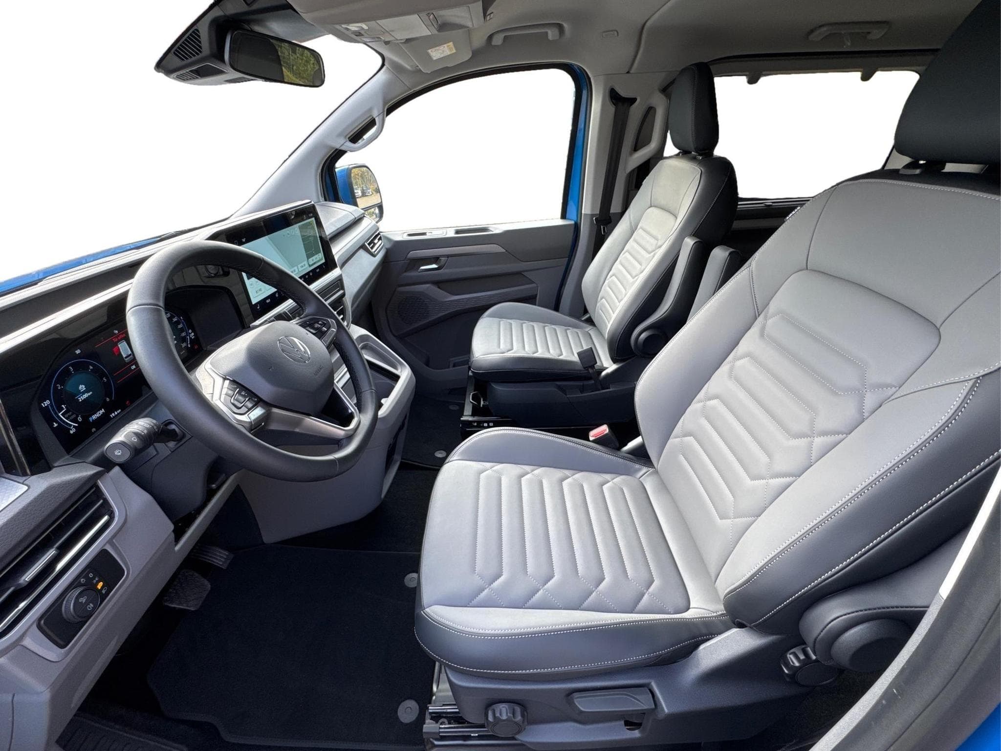 VW T7 Style (2025) - Photo 9