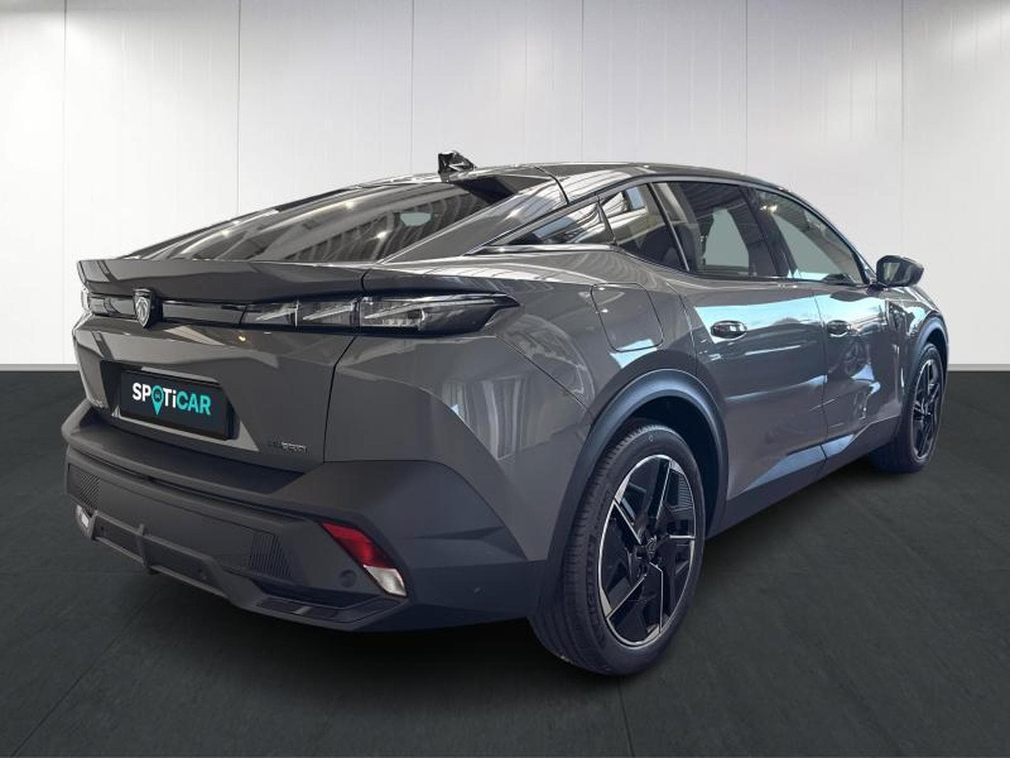 Peugeot 408 GT Plug-In Hybrid 225 EAT8 (2025) - Photo 4