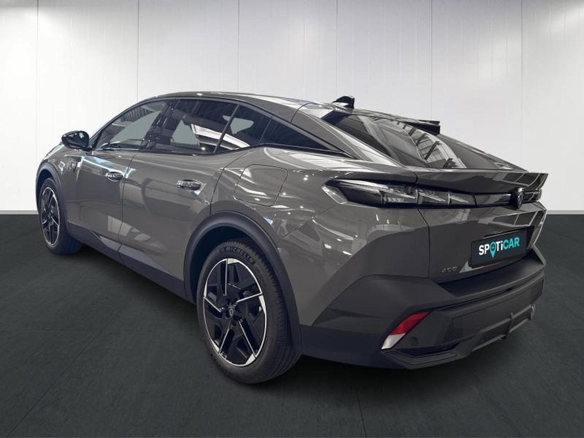 Peugeot 408 GT Plug-In Hybrid 225 EAT8 (2025) - Photo 6