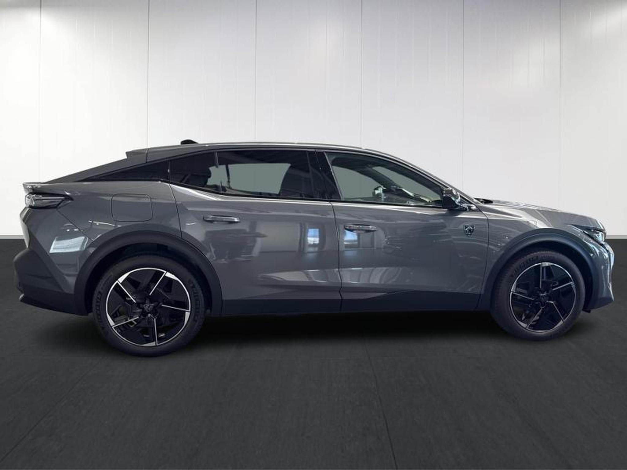 Peugeot 408 GT Plug-In Hybrid 225 EAT8 (2025) - Photo 8