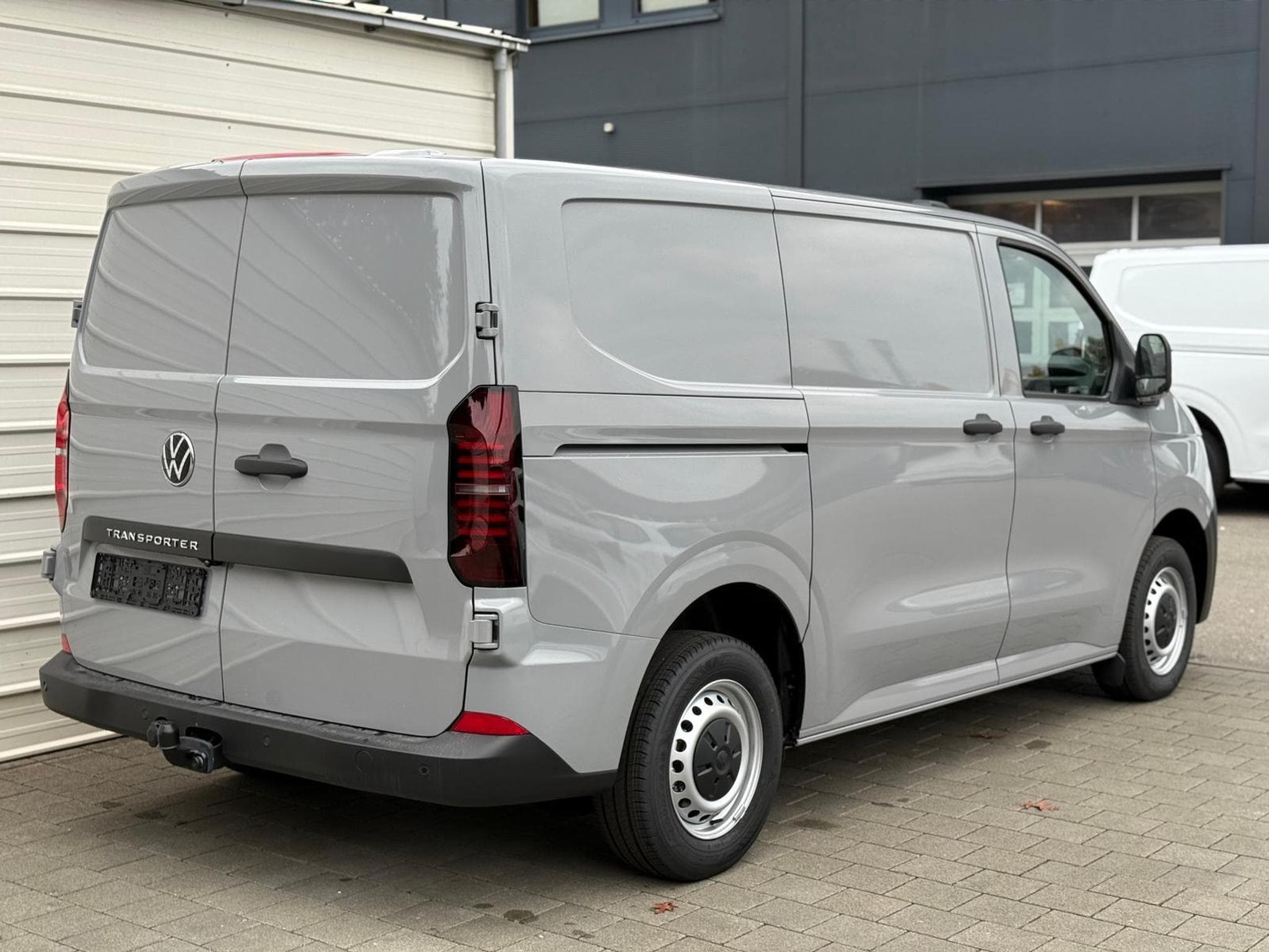 VW T7 Transporter L1 2.0 (2025) - Foto 11