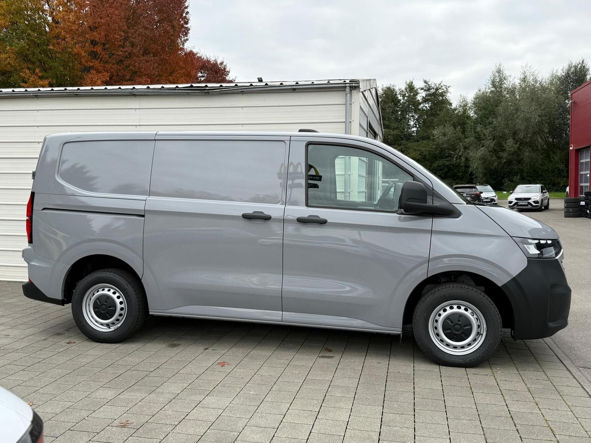 VW T7 Transporter L1 2.0 (2025) - Foto 3