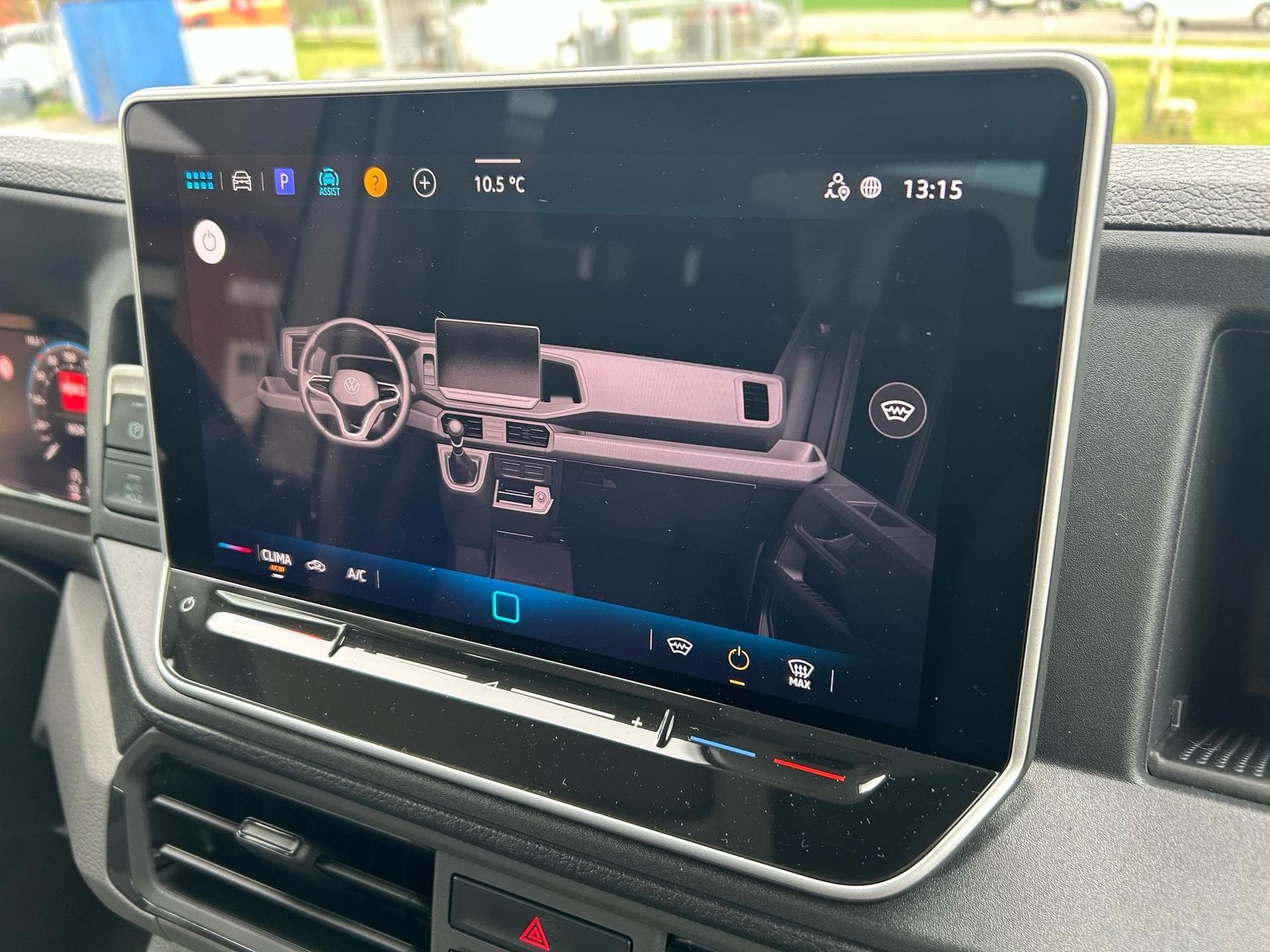 VW Crafter 35 2.0 TDI (2025) - Foto 14