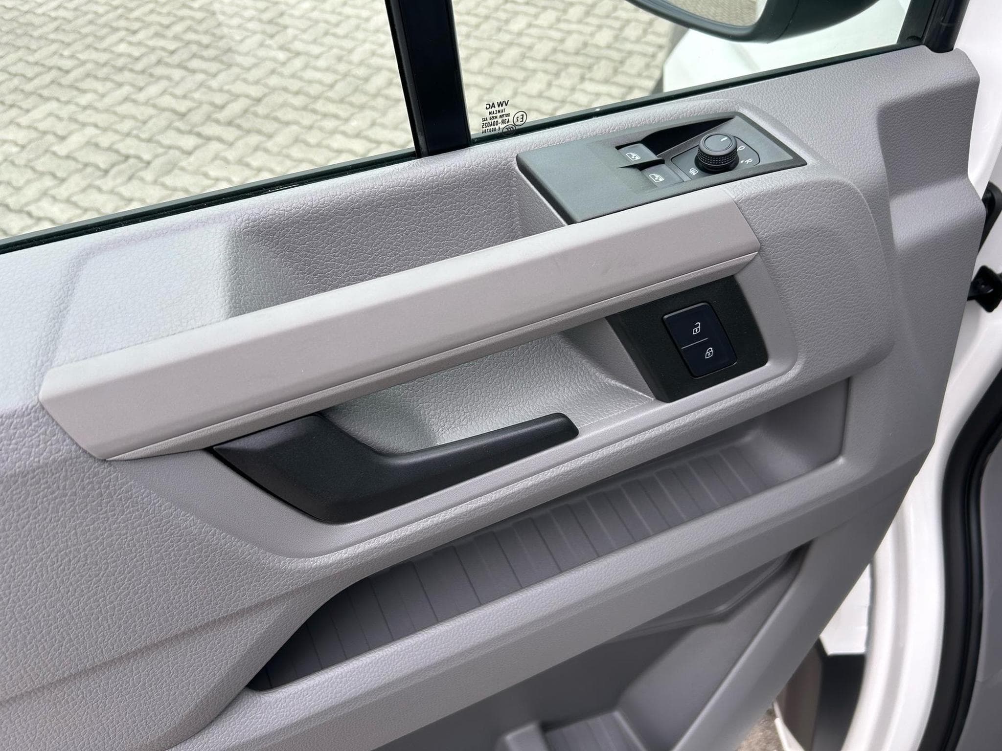 VW Crafter 35 2.0 TDI (2025) - Foto 3