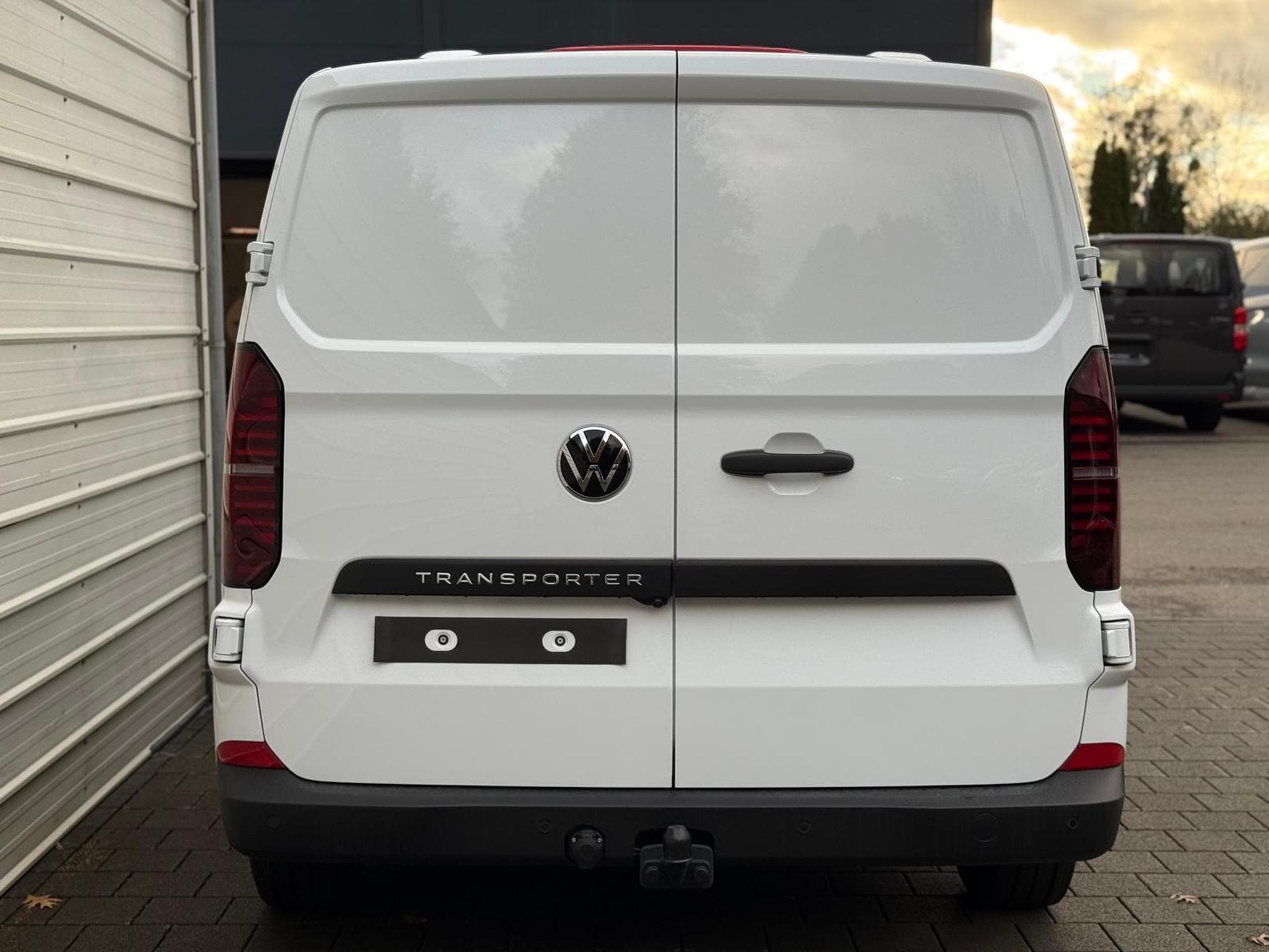 VW T7 Transporter L1 2.0 (2025) - Photo 11