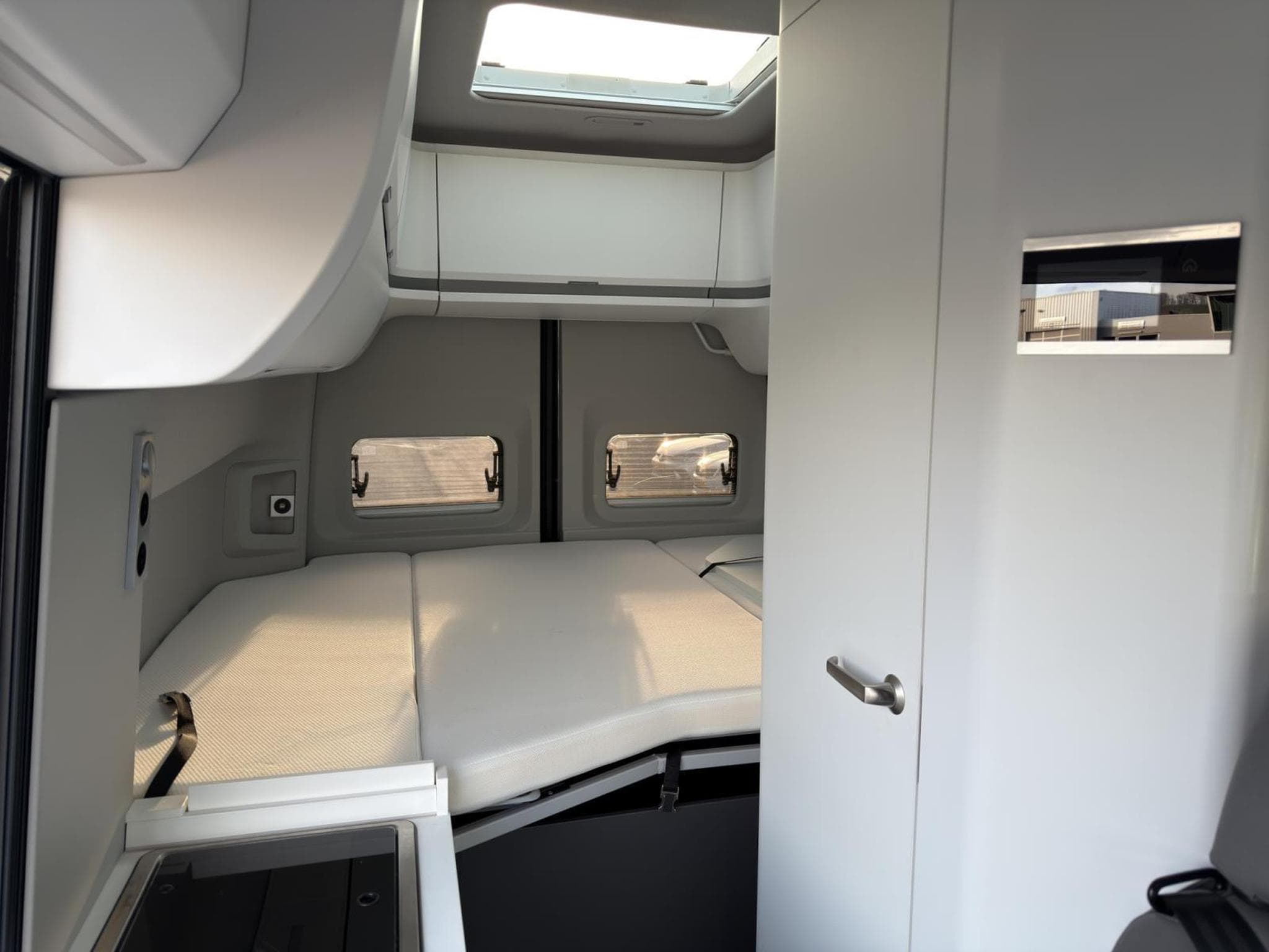VW Crafter Grand California 600 (2024) - Foto 12