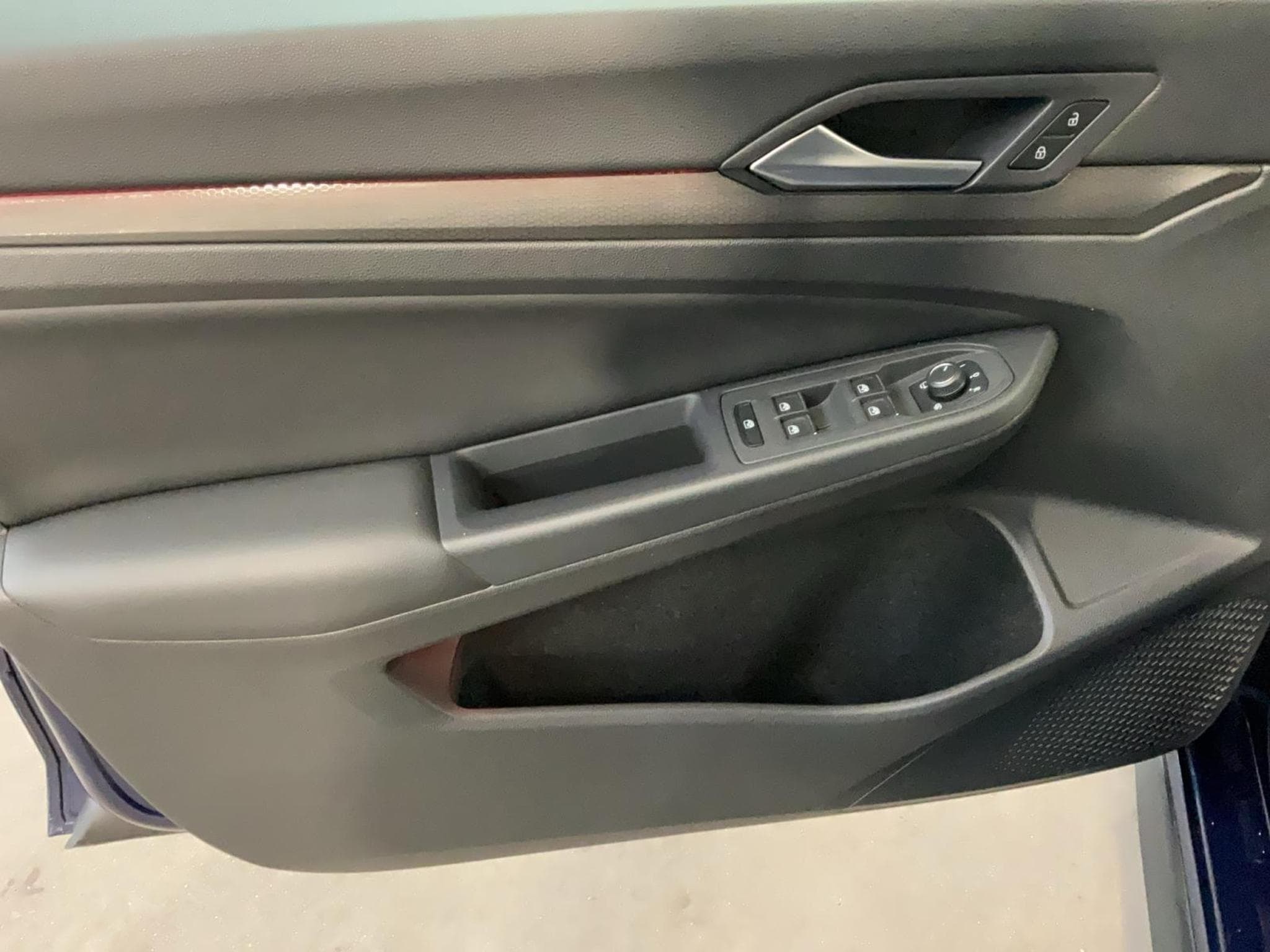 VW Golf GTI+DSG+LED+NAVI+DIGI+ (2024) - Foto 14