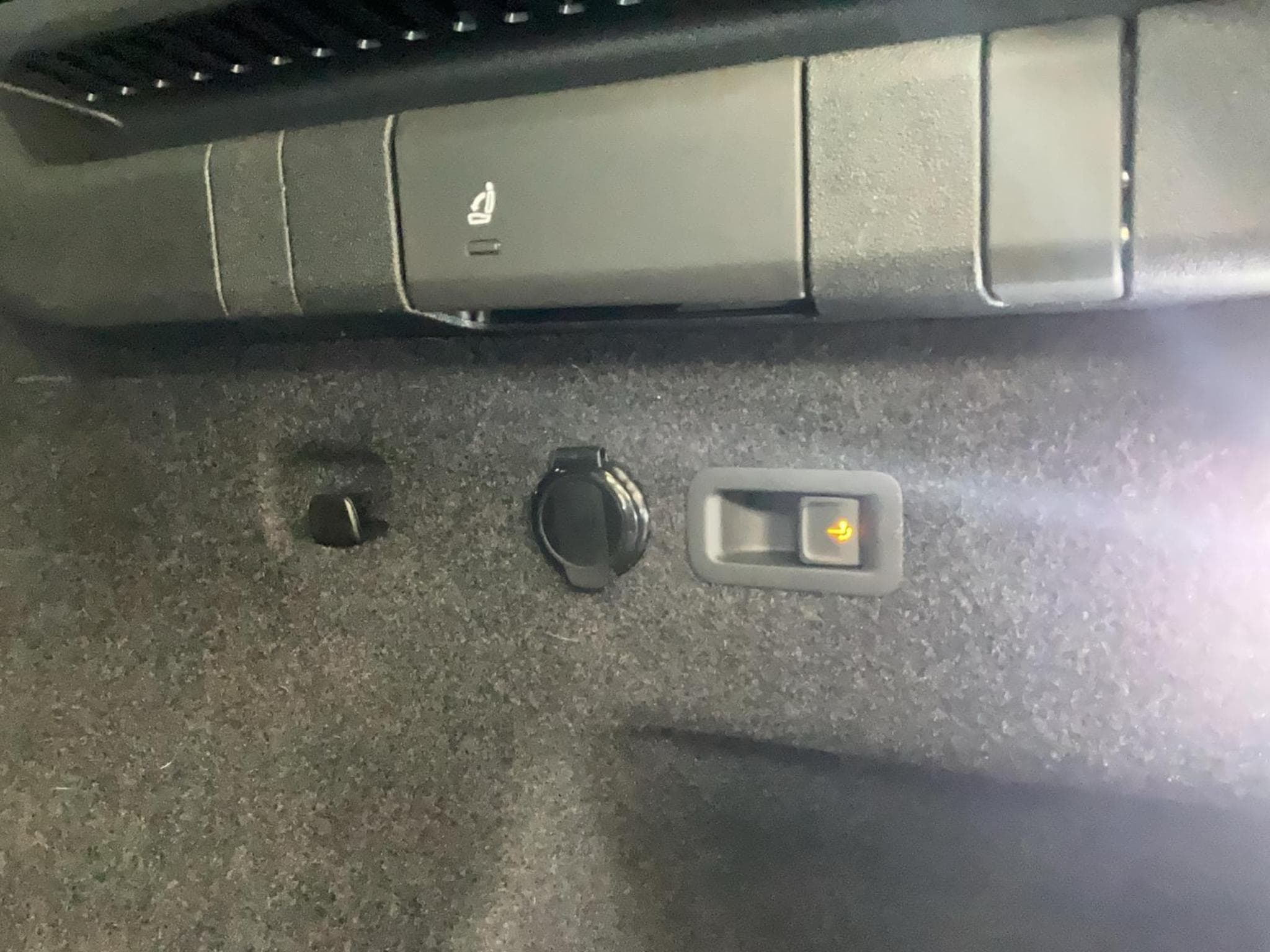 VW Tayron R-Line+PHEV+Black-Style+Pano+AHK (2025) - Photo 18