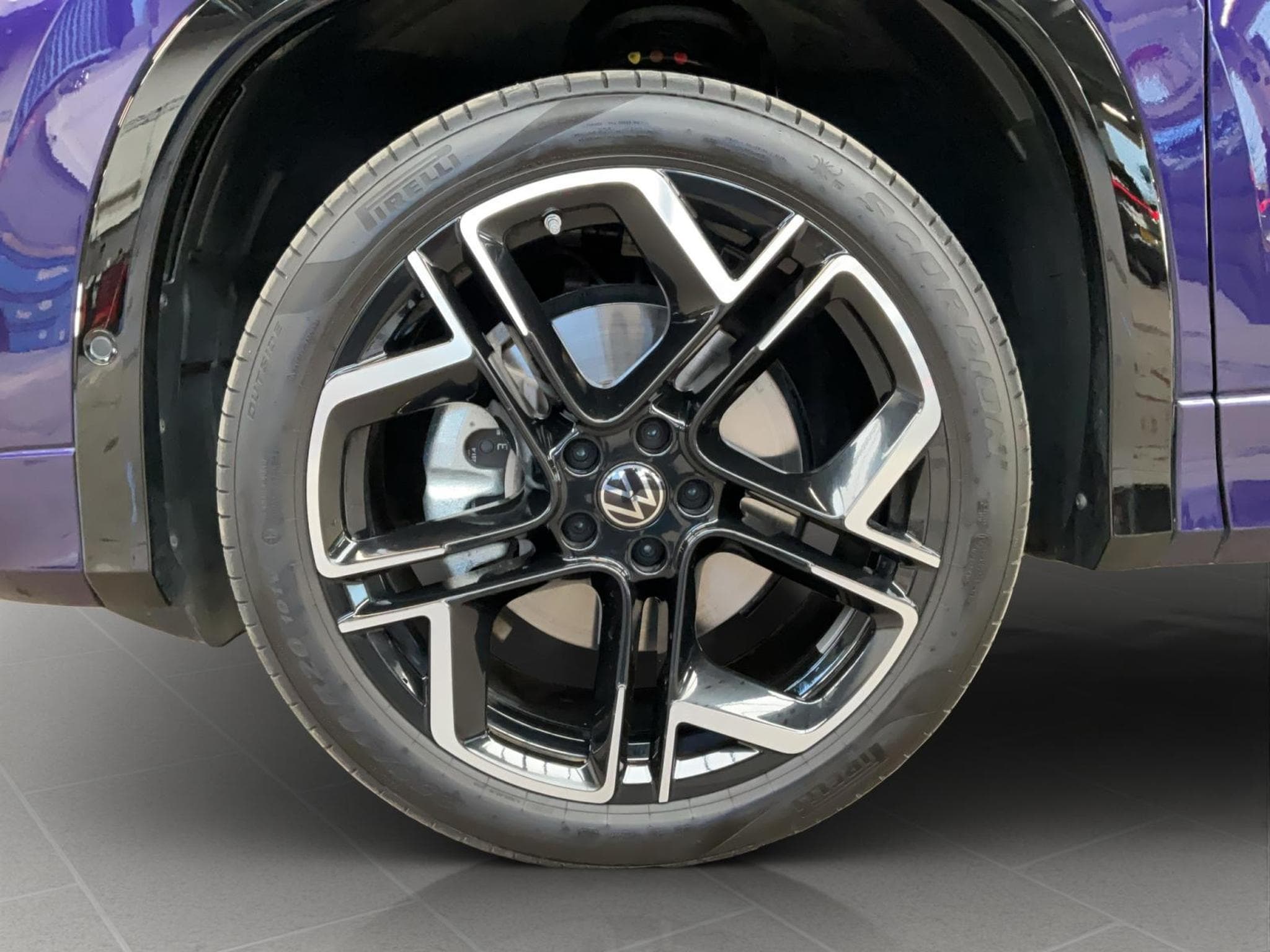 VW Tayron R-Line+PHEV+Black-Style+Pano+AHK (2025) - Photo 5