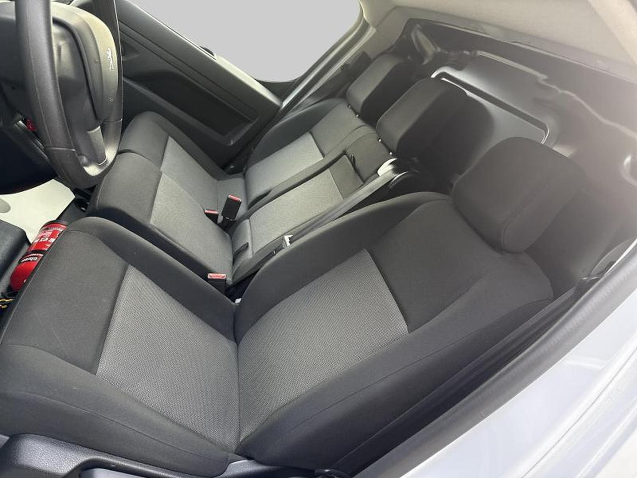 Peugeot Expert Long (2023) - Foto 11