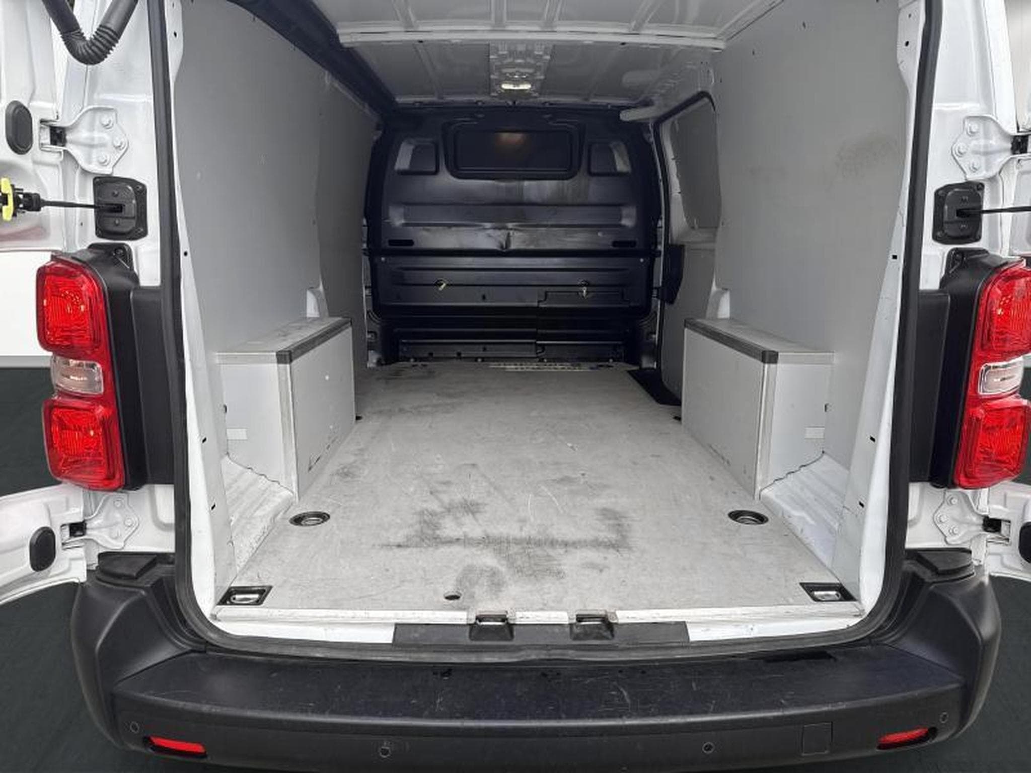 Peugeot Expert Long (2023) - Foto 20