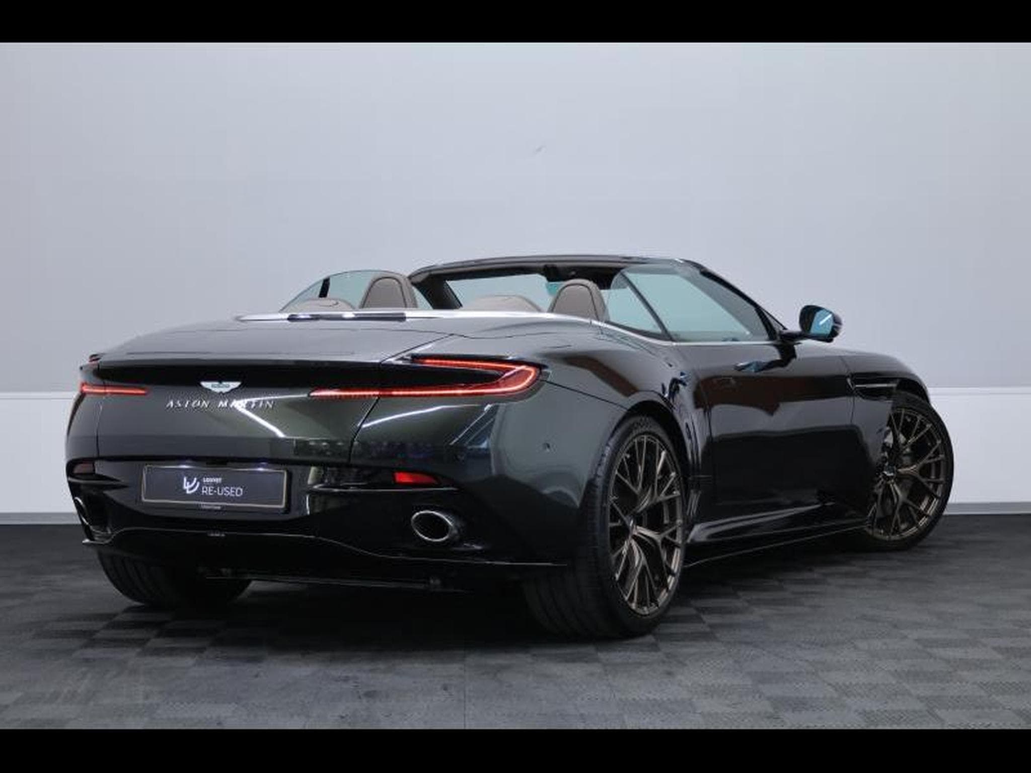 Aston-Martin DB12 V8 VOLANTE (2024) - Foto 8