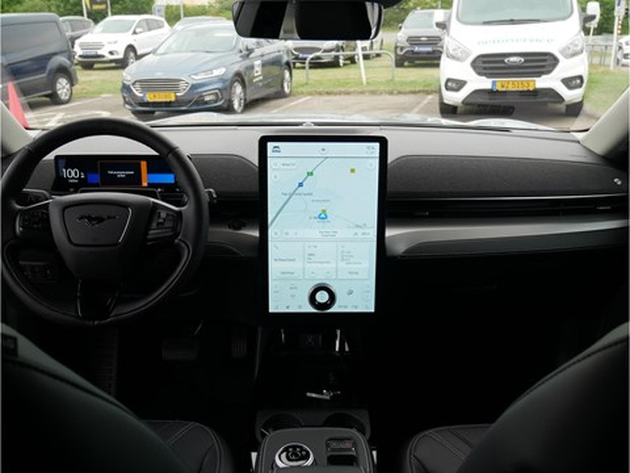 Ford Mustang Mach-E RWD 99kWh Extended Range 294ch/216kW - GAR 06/2030 (2022) - Foto 5