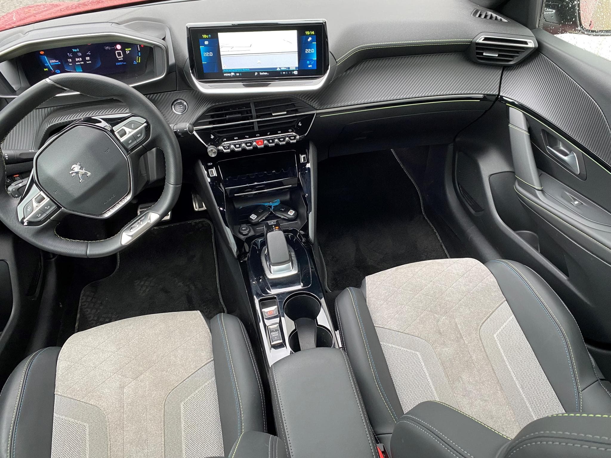 Peugeot 208 E208 GT (2021) - Photo 3