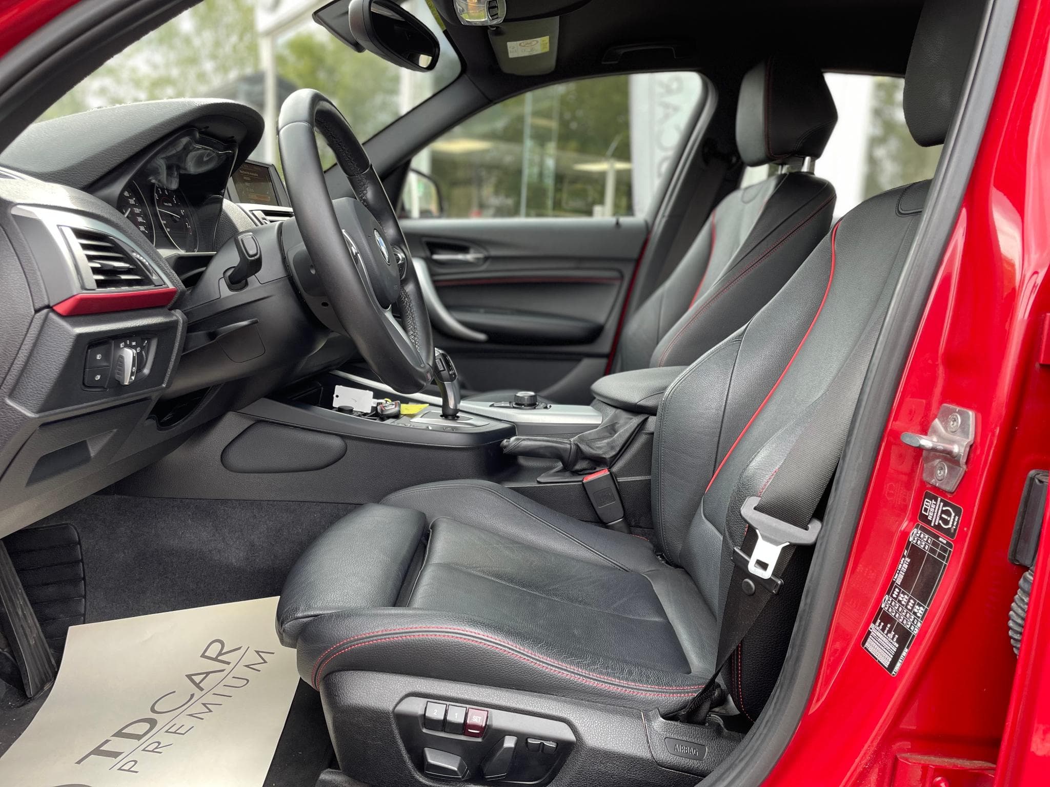 BMW 118 i Steptronic Sport-line (2014) - Photo 7