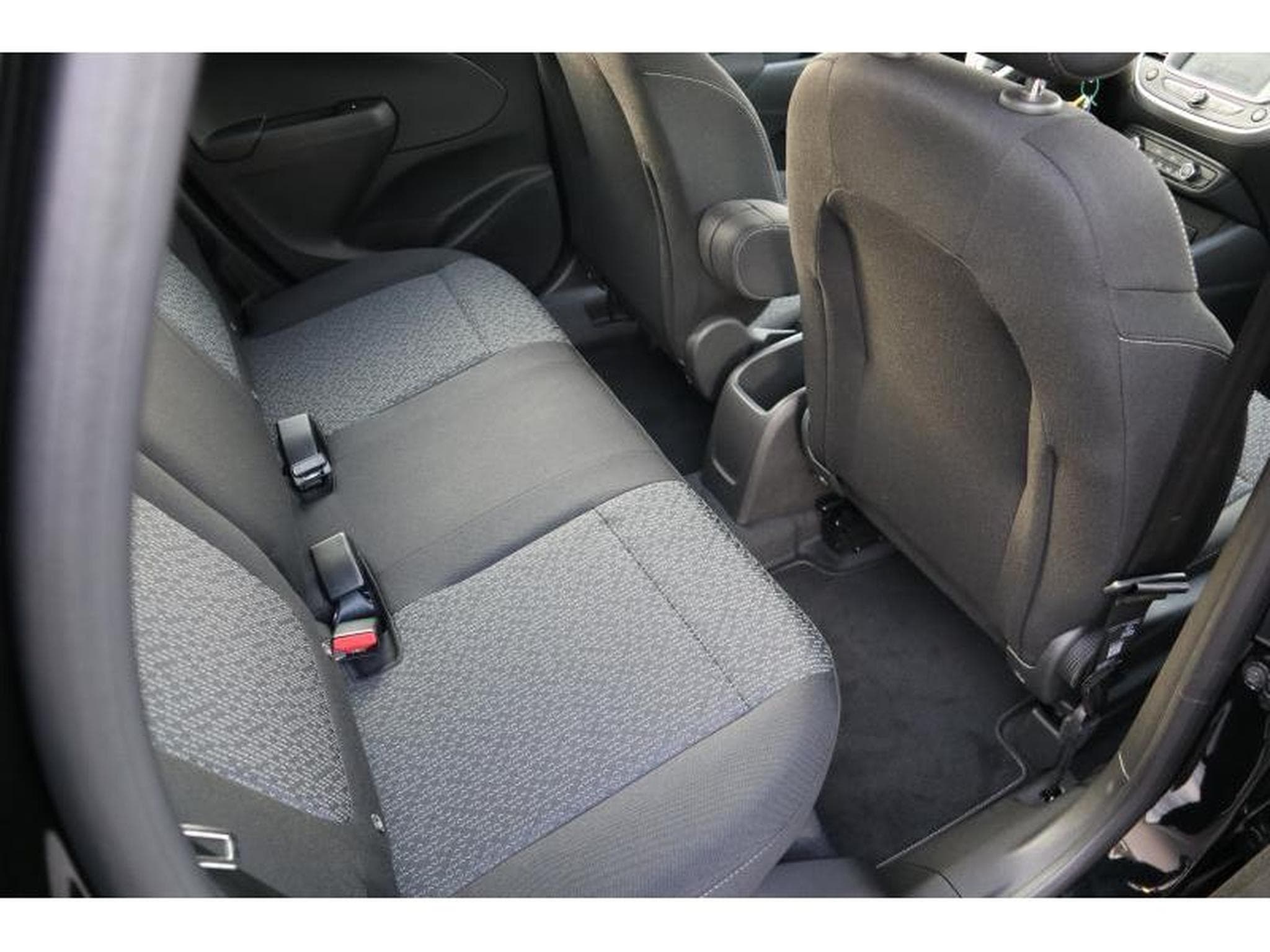 Opel Crossland Edition (2023) - Photo 12