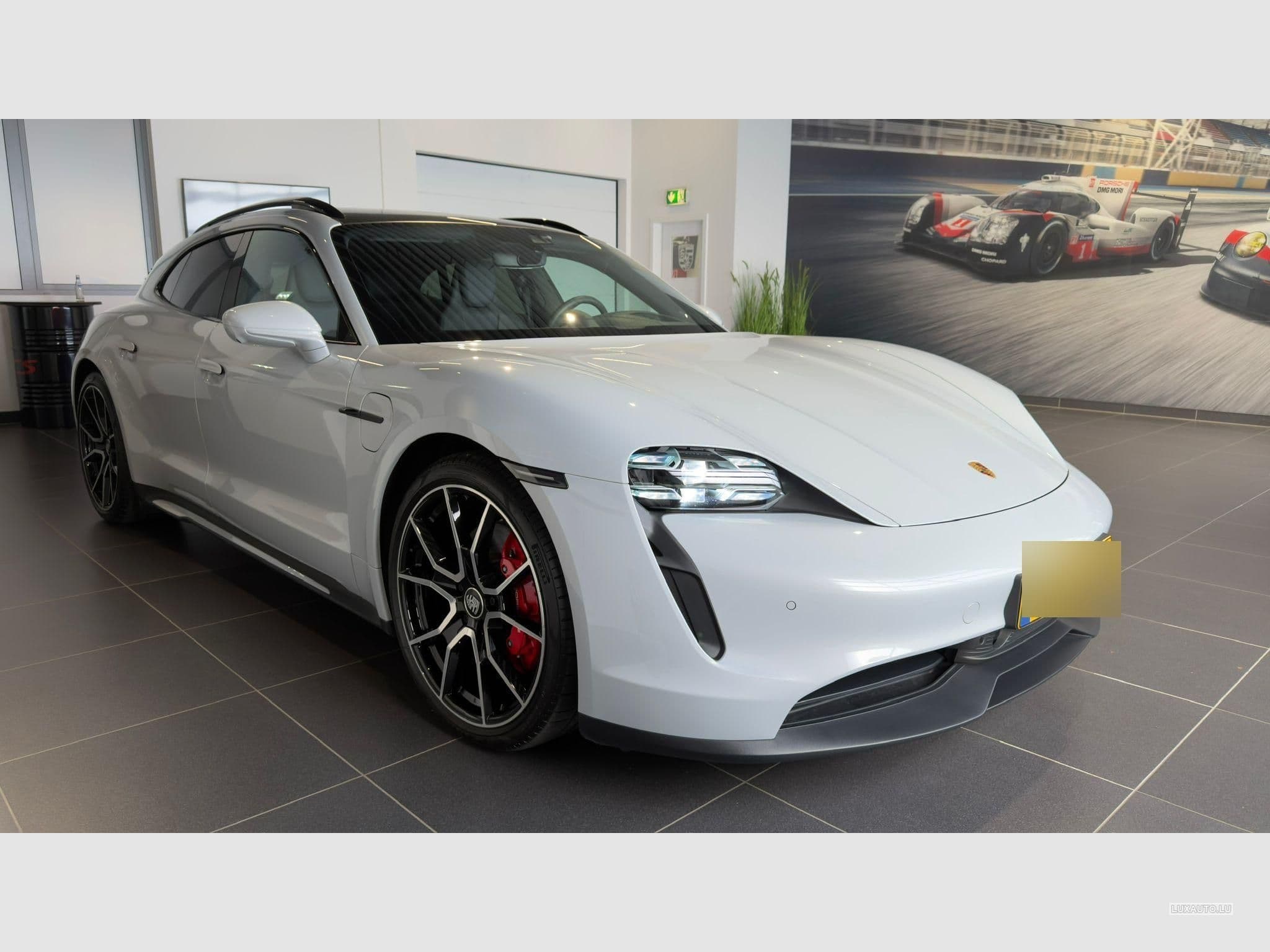 Porsche Taycan 4S Sport Turismo | Porsche Approved | Pneus et jantes d' (2023) - Foto 3