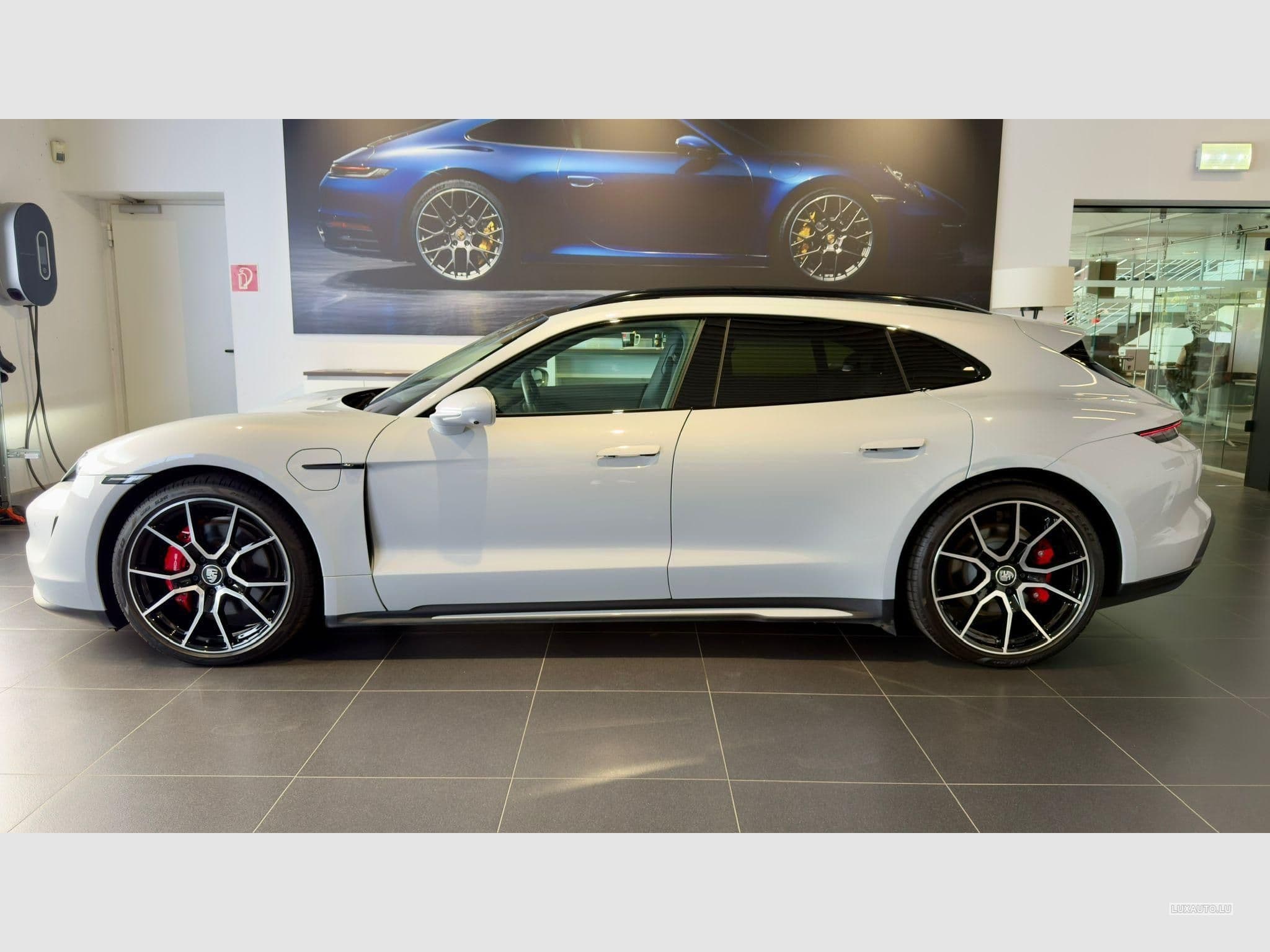 Porsche Taycan 4S Sport Turismo | Porsche Approved | Pneus et jantes d' (2023) - Foto 5