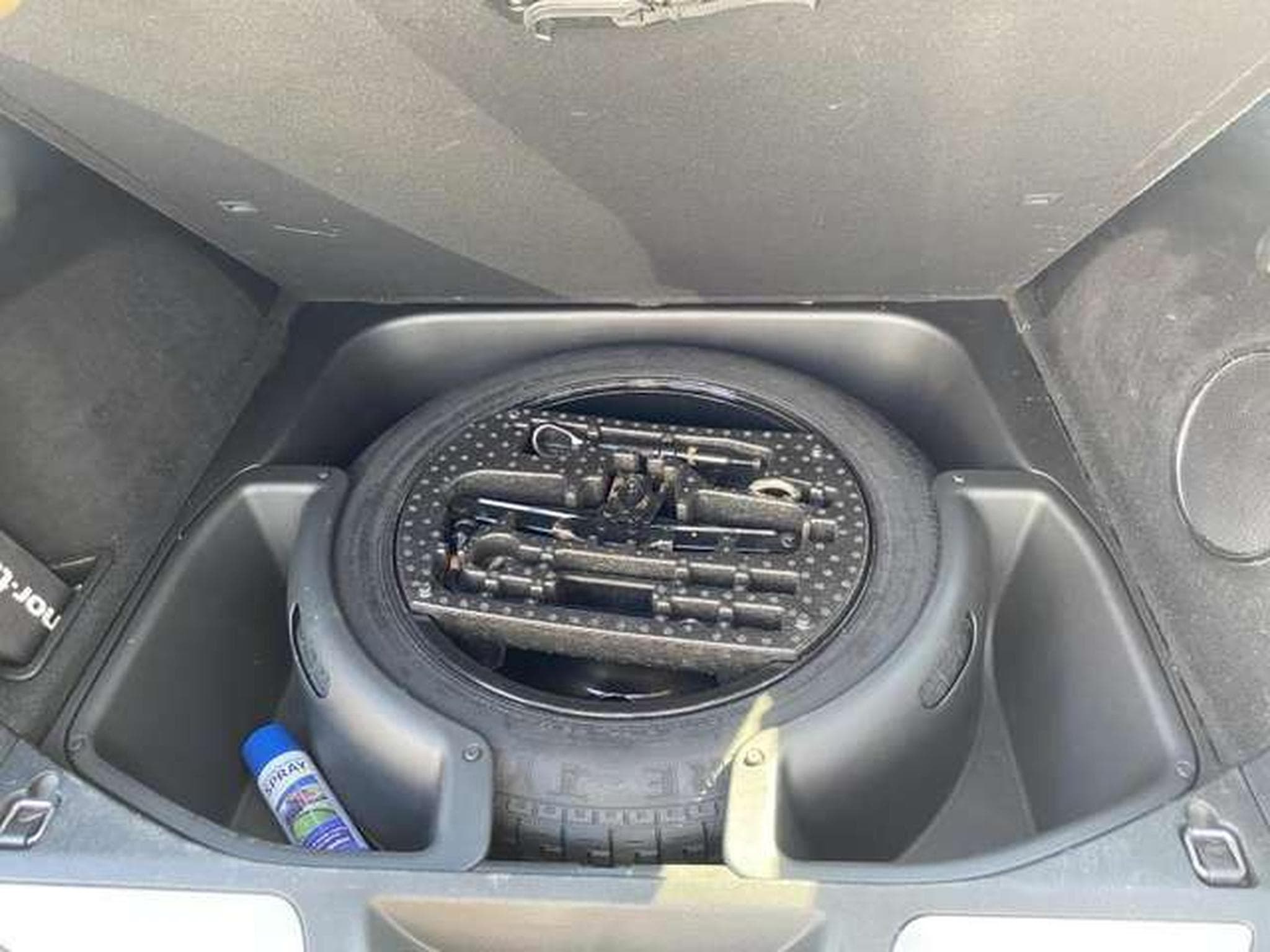 Jeep Cherokee SRT8 (2018) - Photo 23