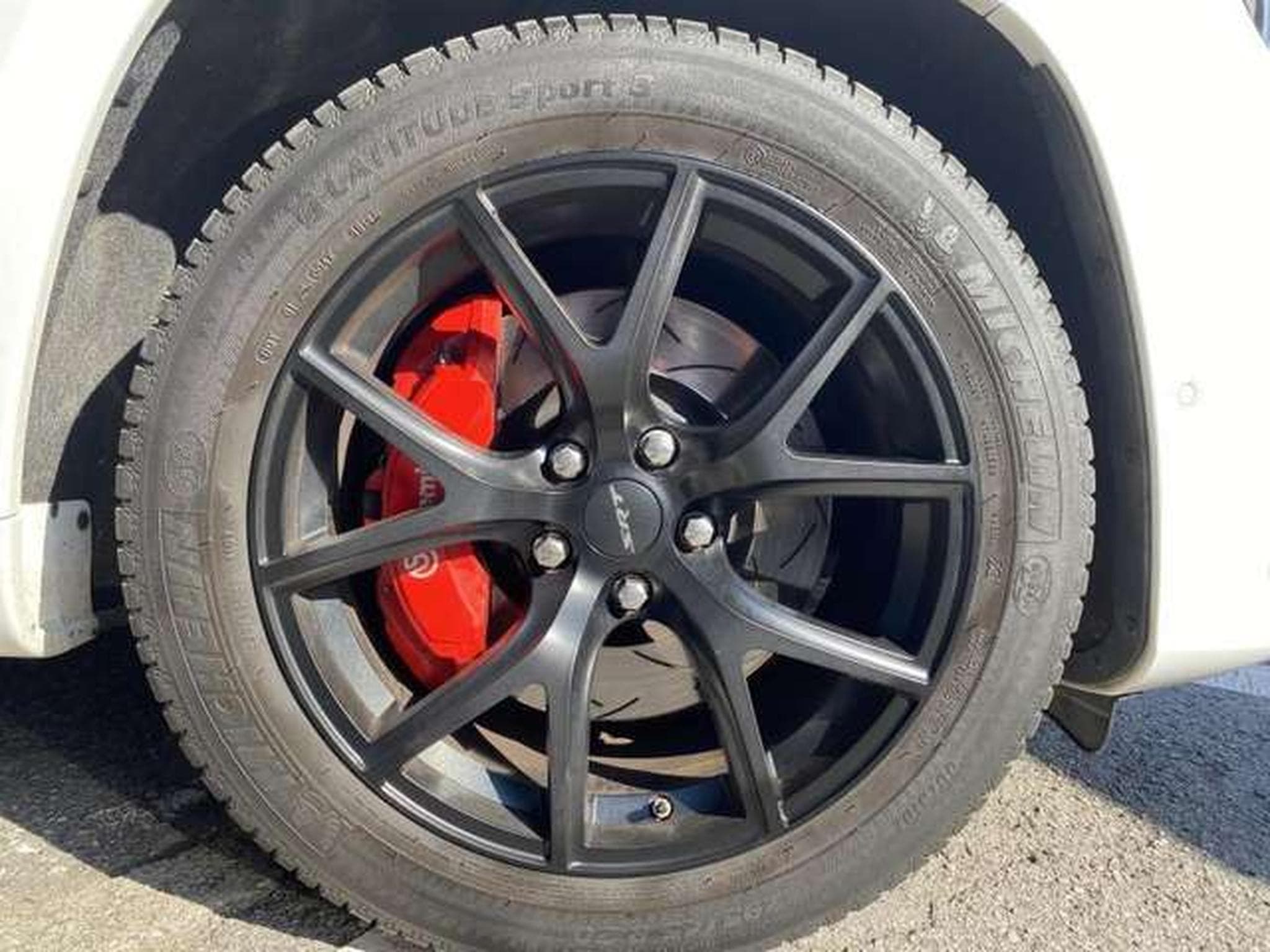 Jeep Cherokee SRT8 (2018) - Photo 24