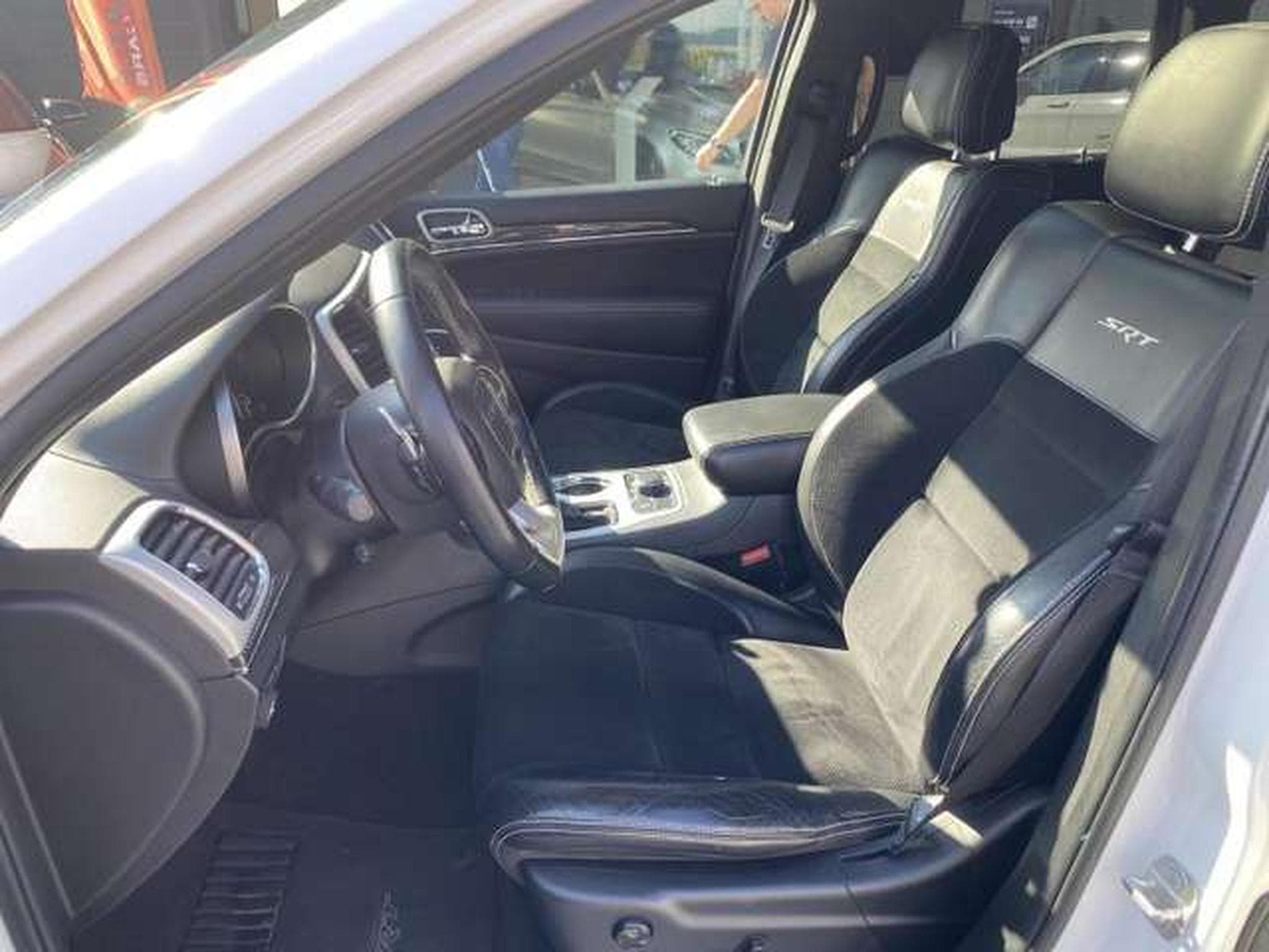 Jeep Cherokee SRT8 (2018) - Photo 8