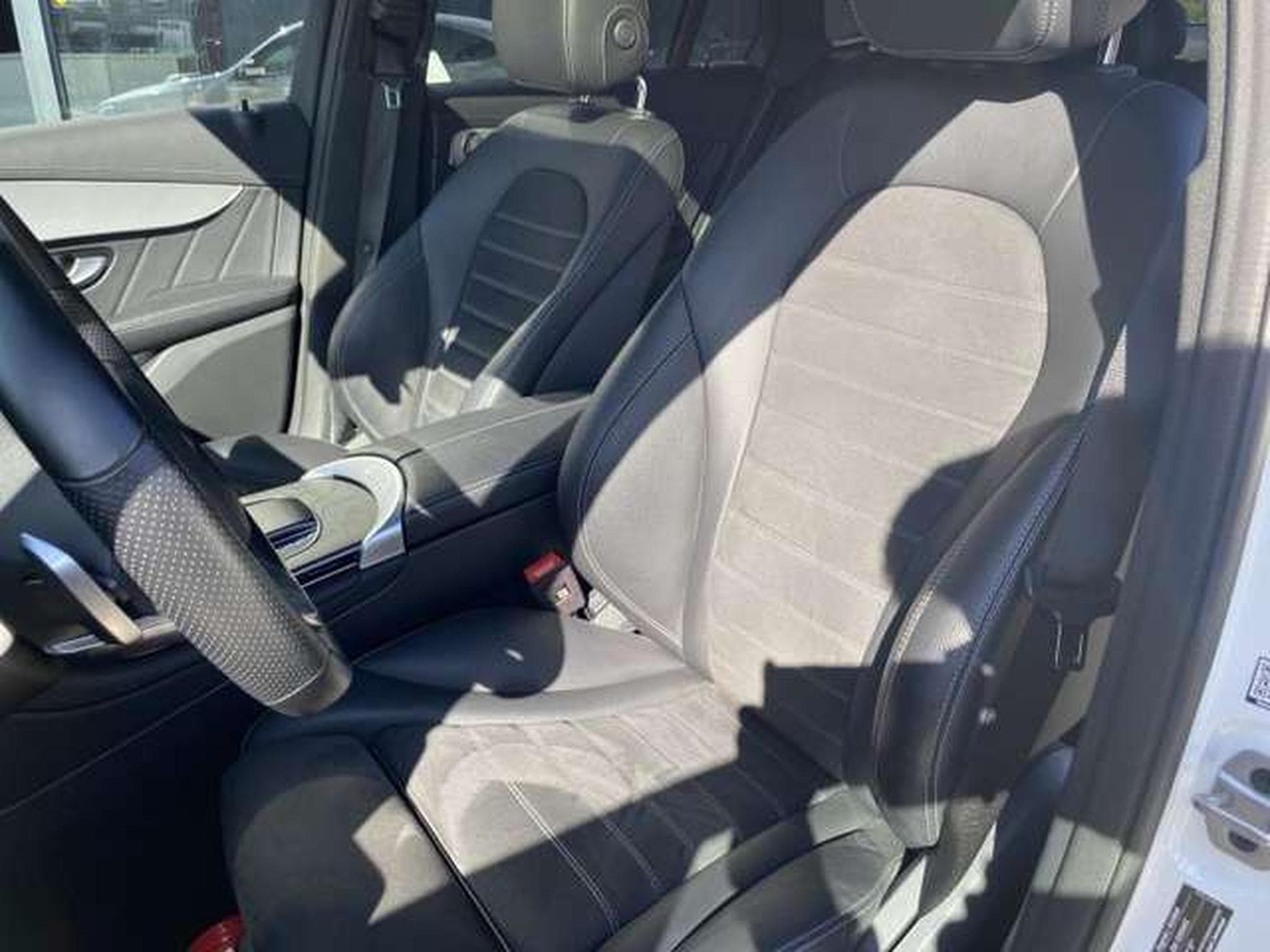 Mercedes GLC 220 D 4MATIC PACK AMG (2023) - Foto 12