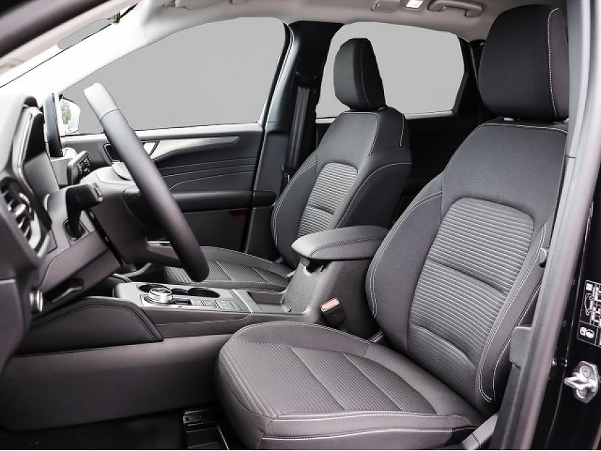 Ford Kuga (2024) - Photo 6