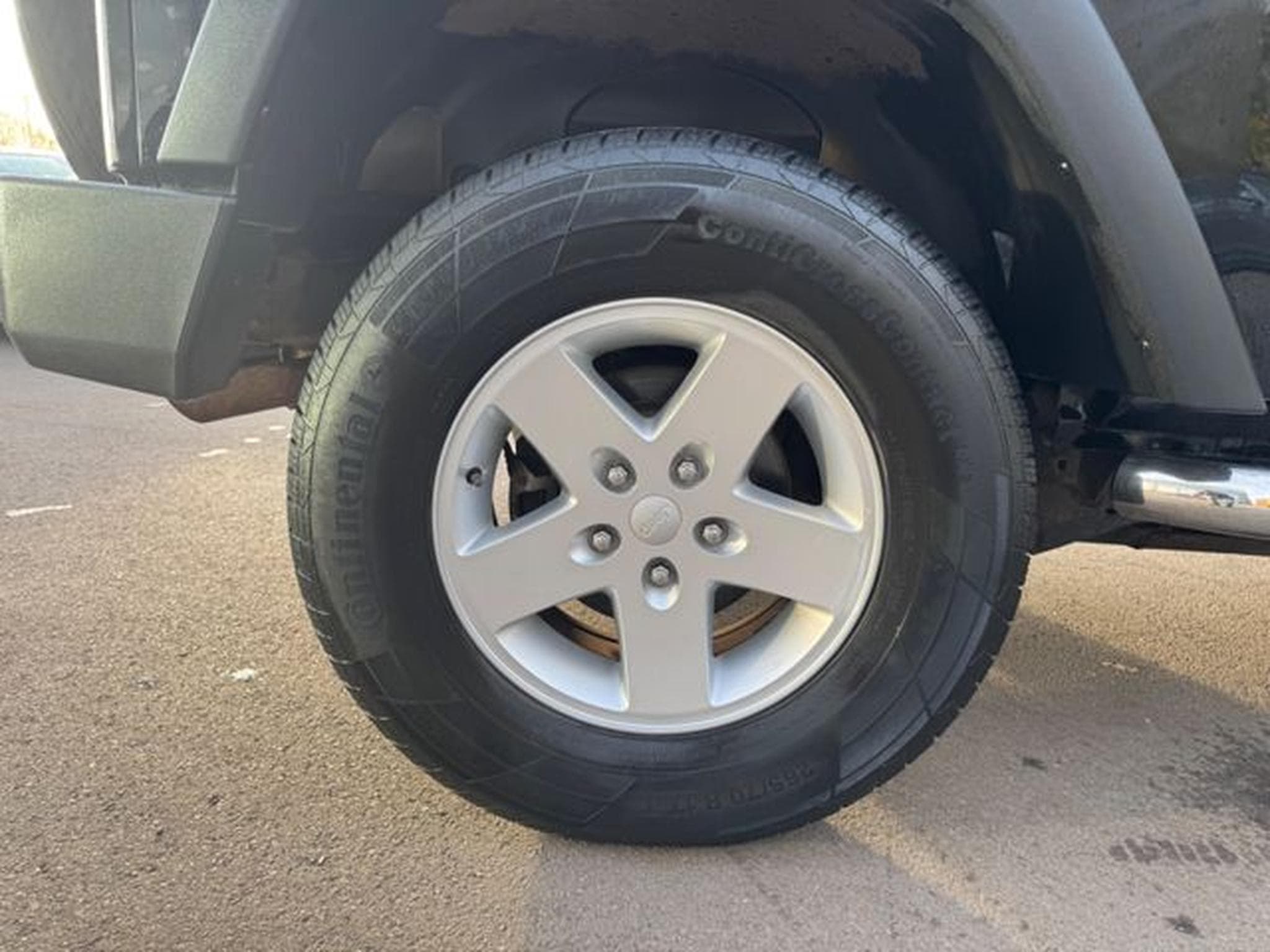 Jeep Wrangler WRANGLER UNLIMITED SPORT 2.8 CRD*NAVI*4X4*AHK* (2008) - Photo 13