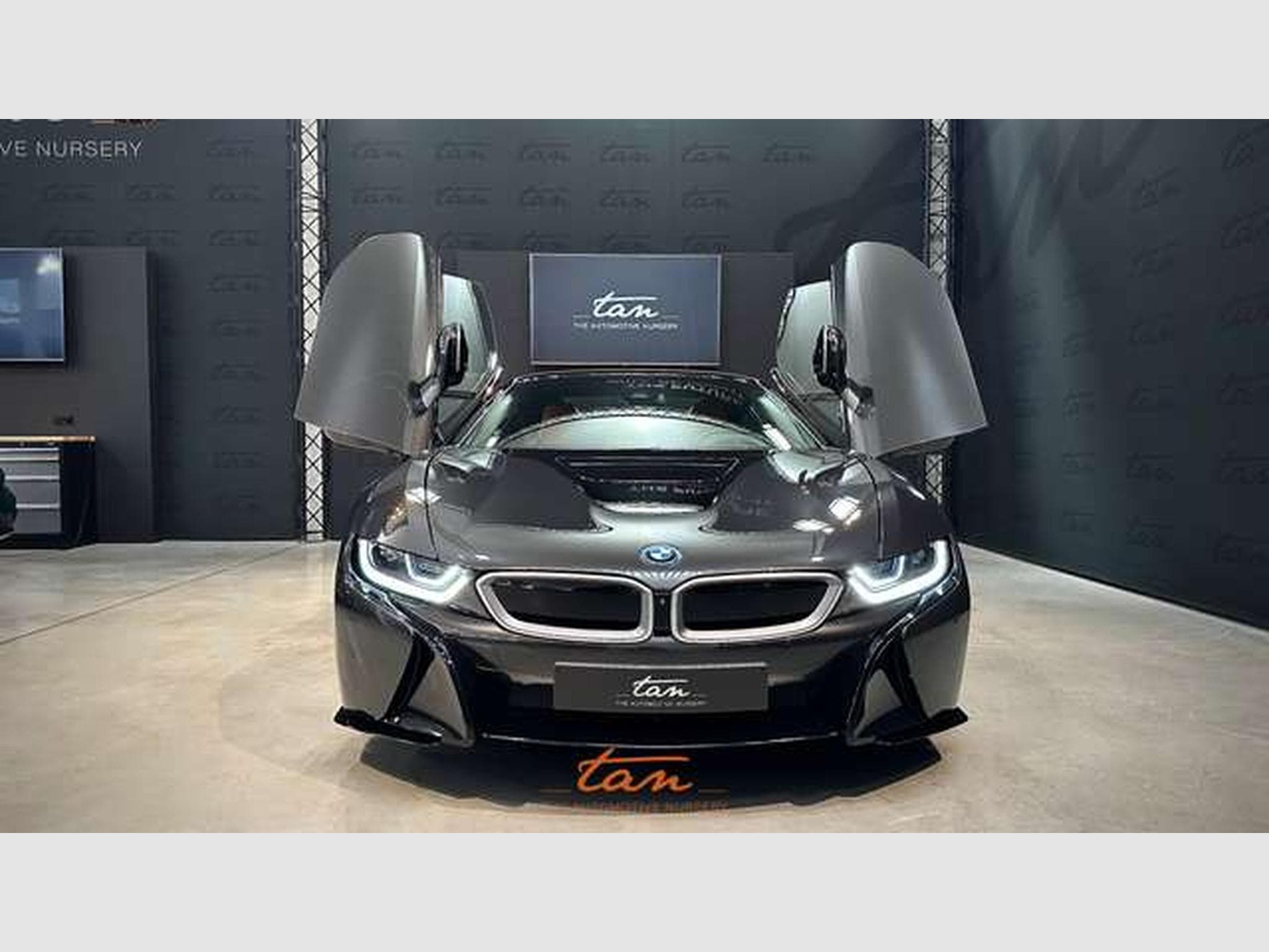 BMW i8 ROADSTER Plug-In Hybrid (11.6kWh) Full Options (2018) - Photo 10