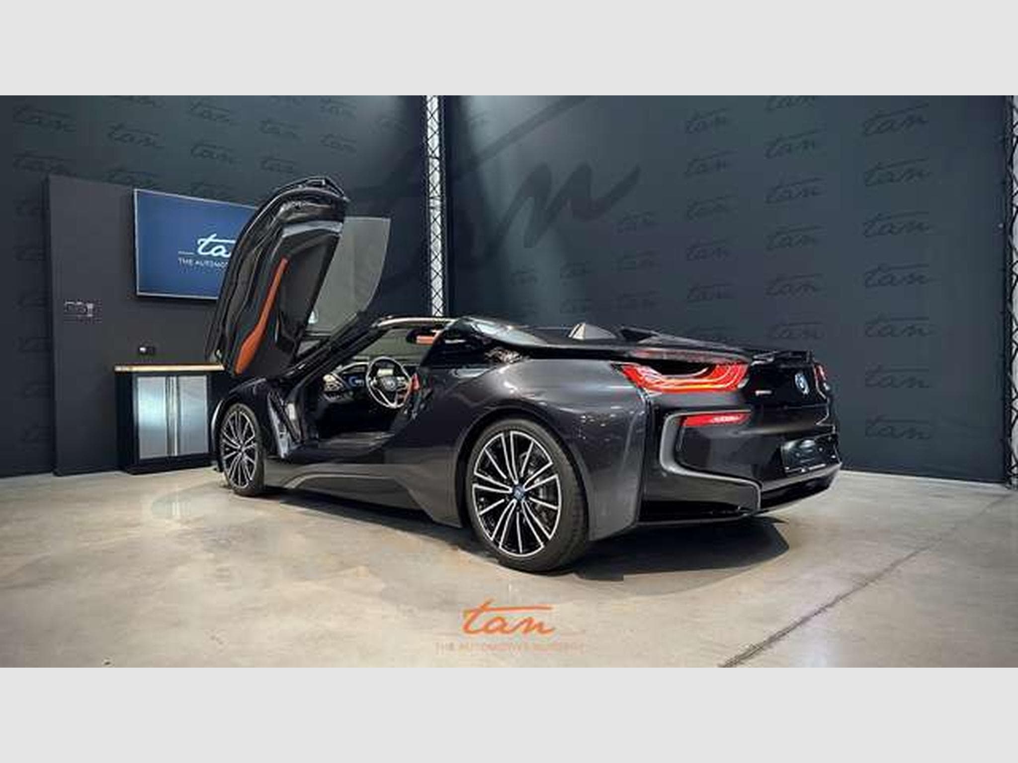 BMW i8 ROADSTER Plug-In Hybrid (11.6kWh) Full Options (2018) - Photo 11