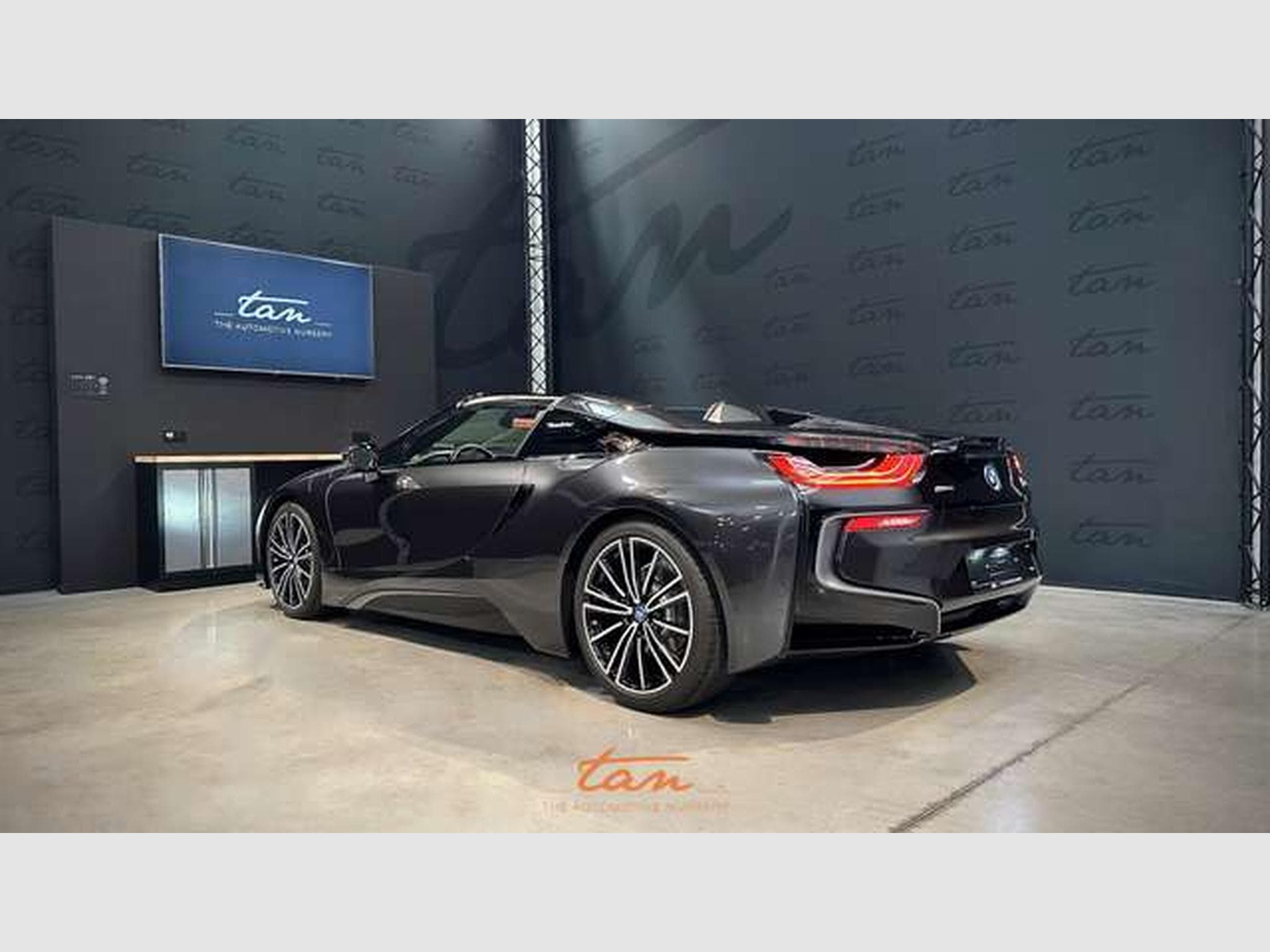 BMW i8 ROADSTER Plug-In Hybrid (11.6kWh) Full Options (2018) - Photo 5