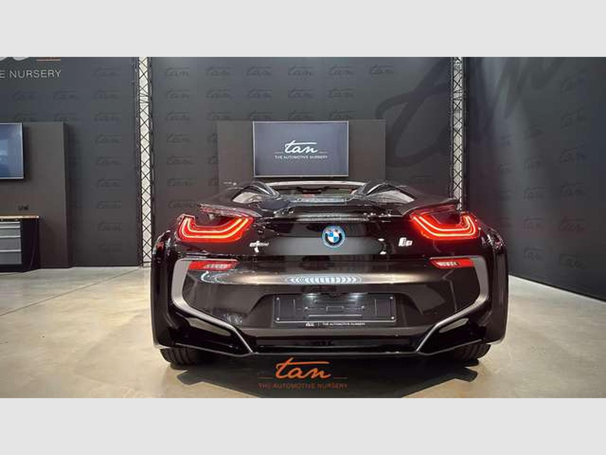 BMW i8 ROADSTER Plug-In Hybrid (11.6kWh) Full Options (2018) - Photo 6