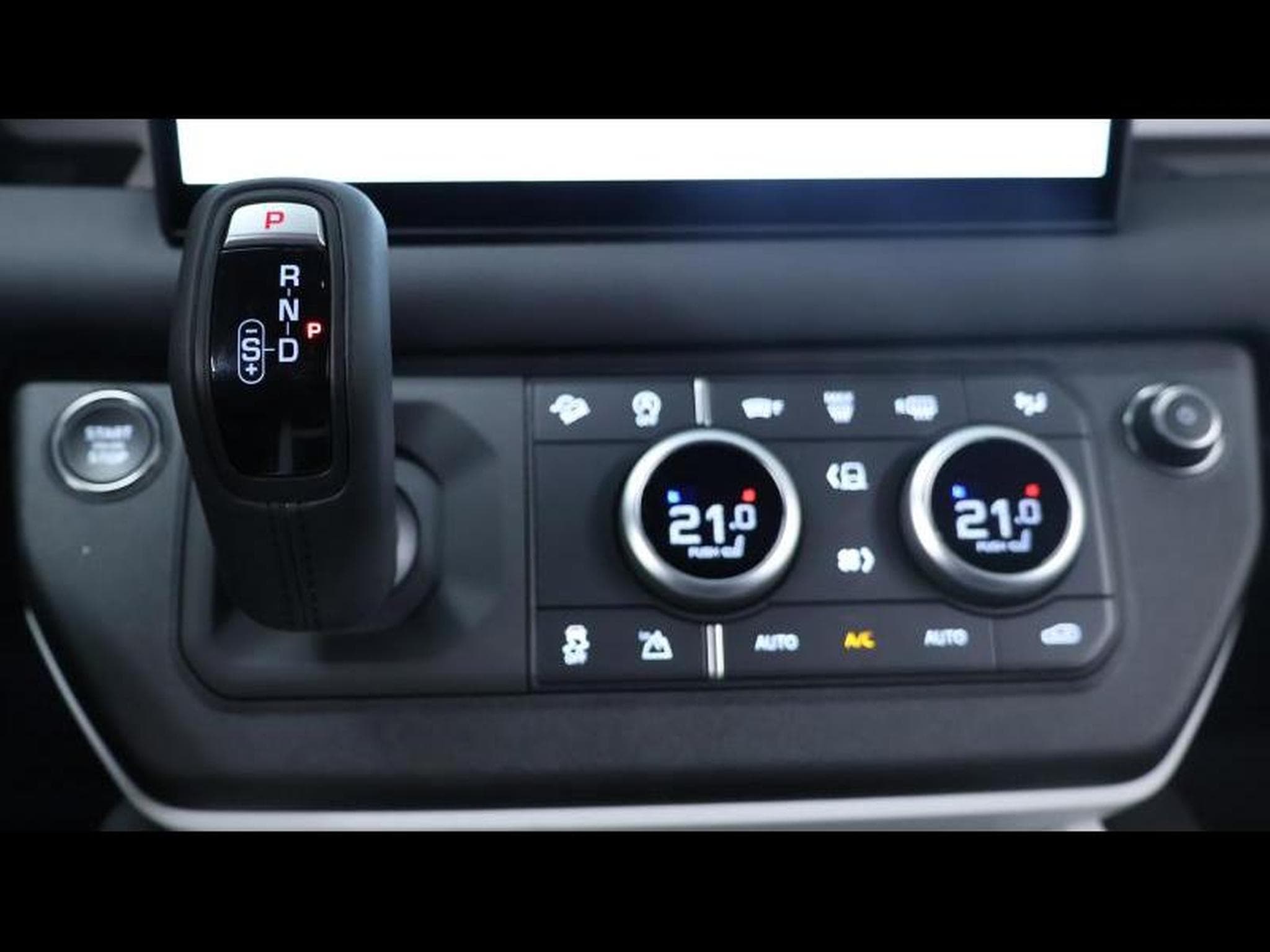 Land-Rover Defender 90 D250 X-Dynamic SE AWD Auto (2025) - Foto 16