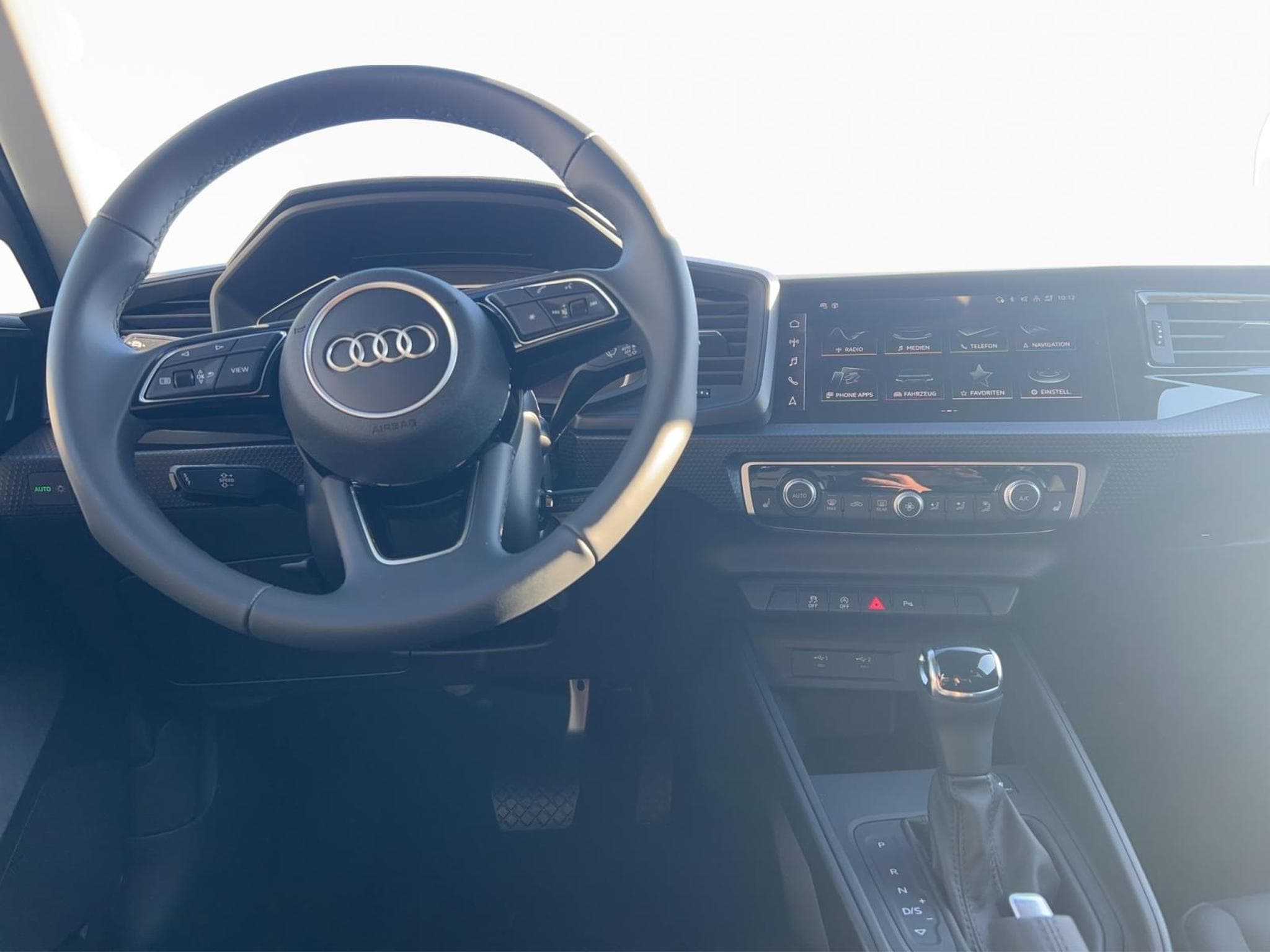 Audi A1 Sportback S line (2025) - Photo 8