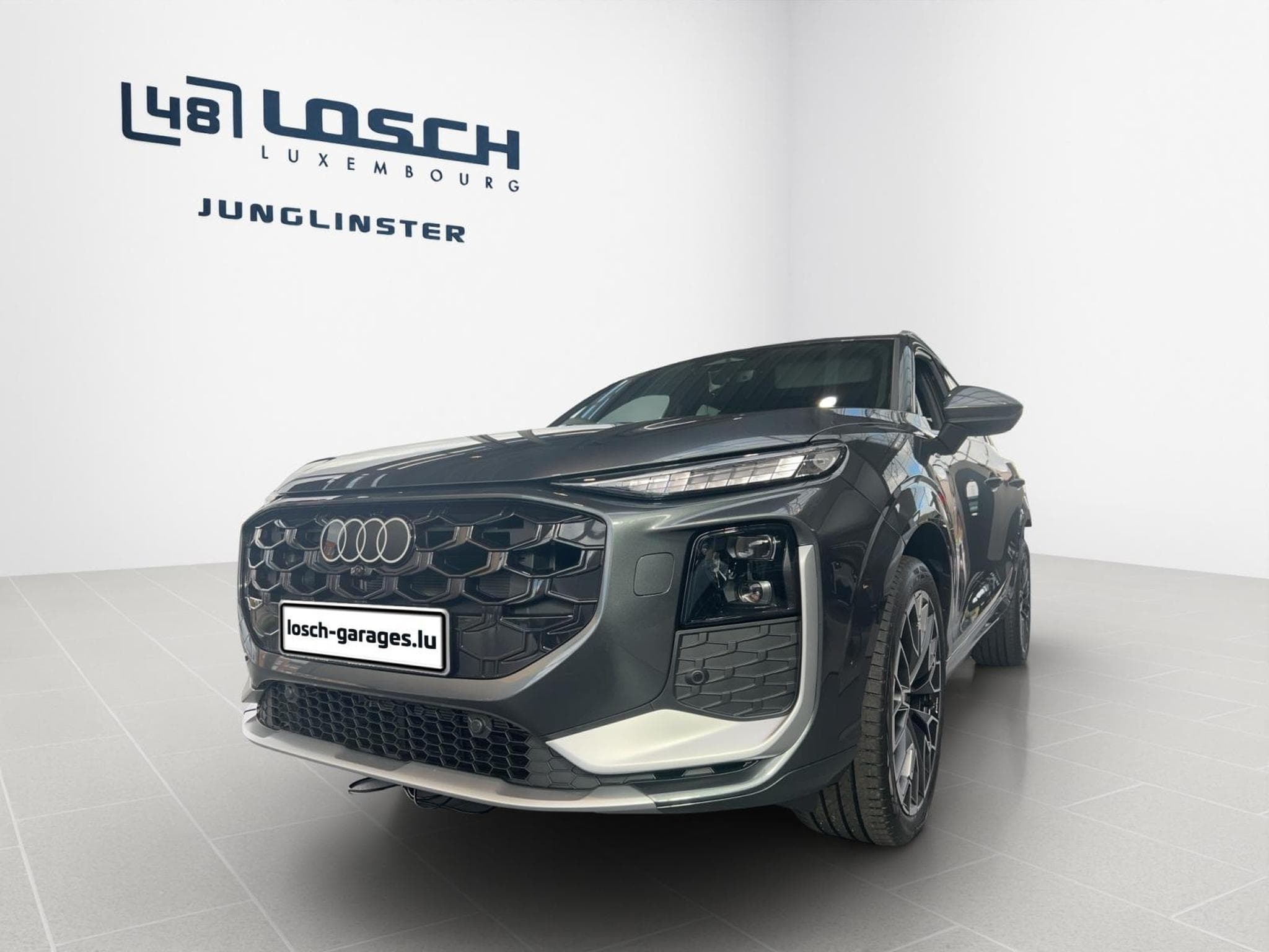 Audi Q3 SUV e-hybrid (2025) - Photo 2