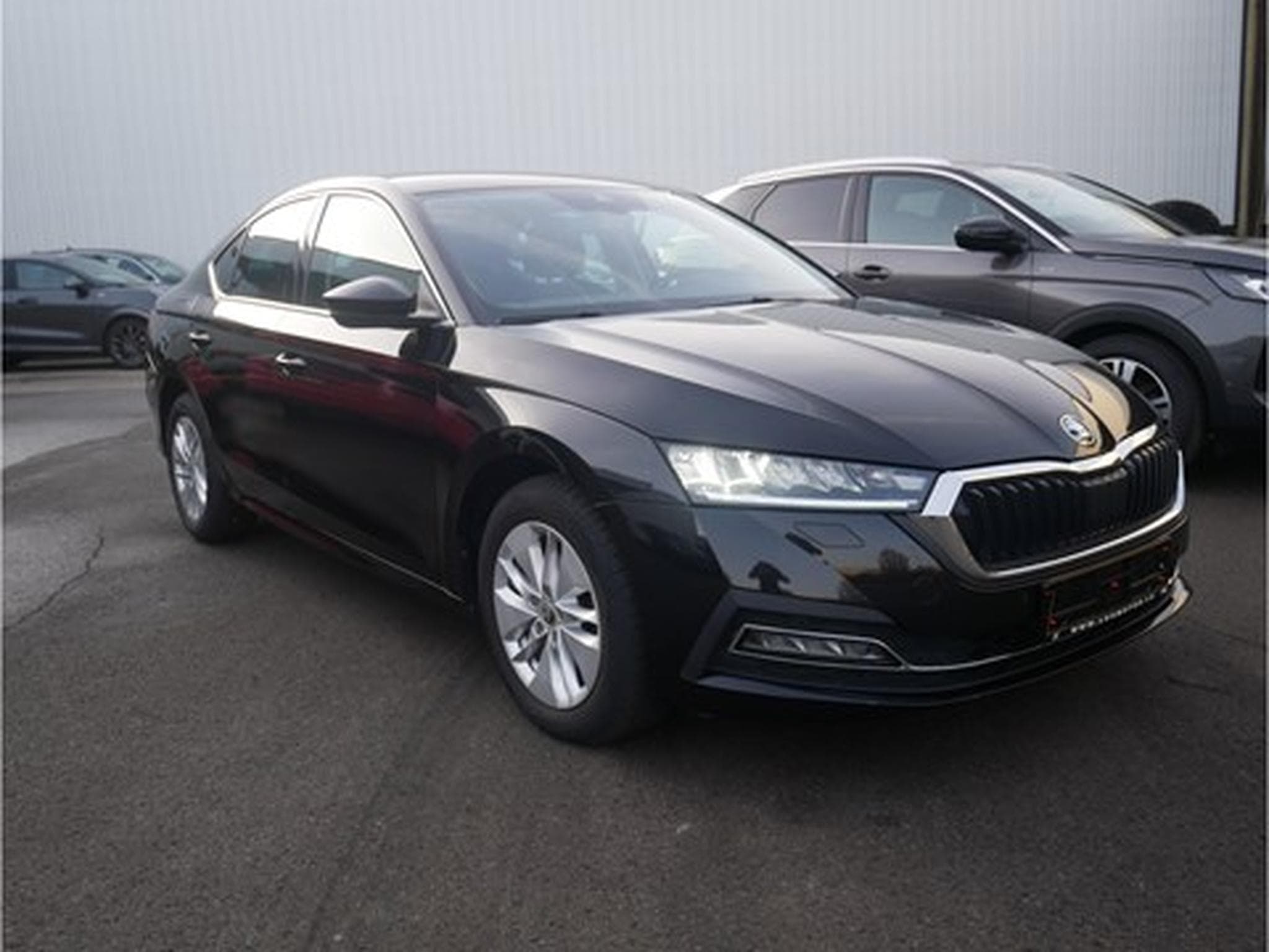 Skoda Octavia 2.0TDI Ambition M6 115CV (2020) - Photo 2