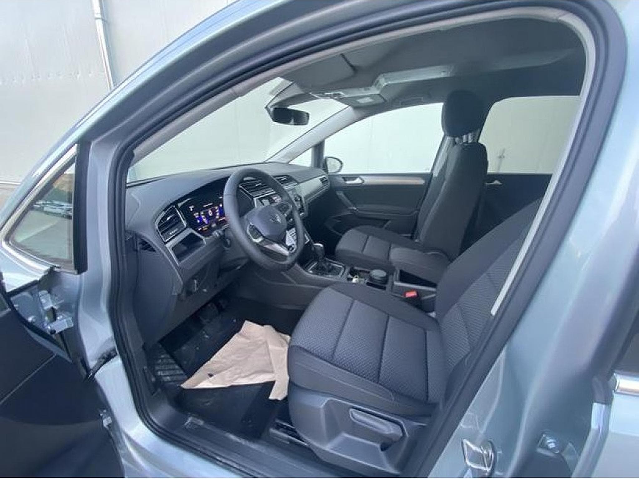 VW Touran (2026) - Photo 8