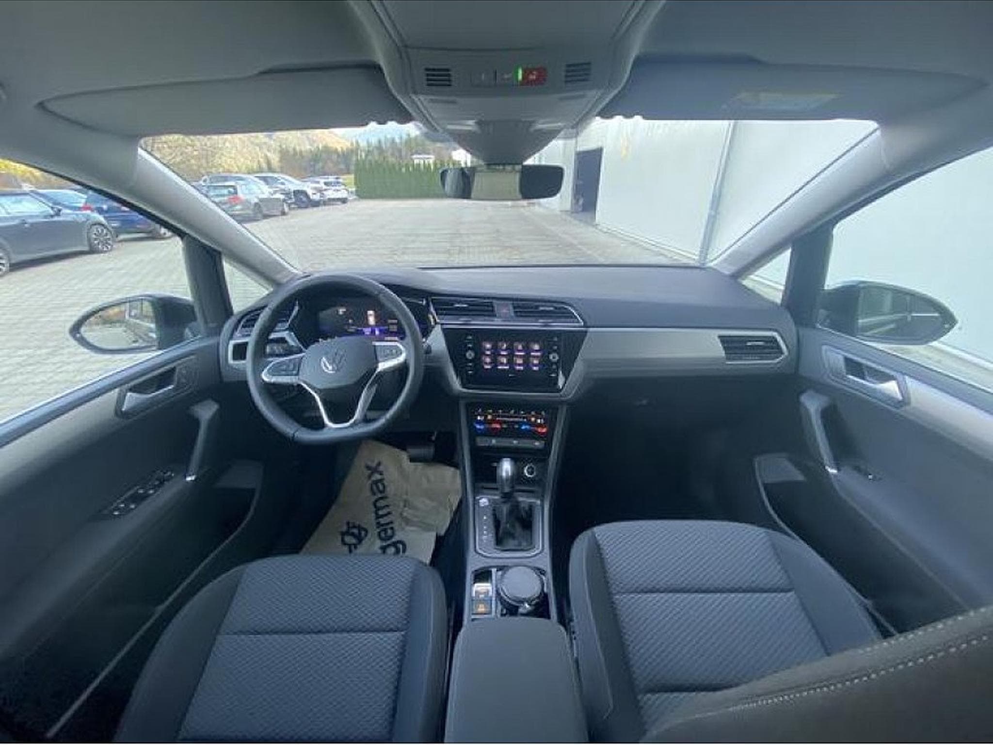 VW Touran (2026) - Photo 10