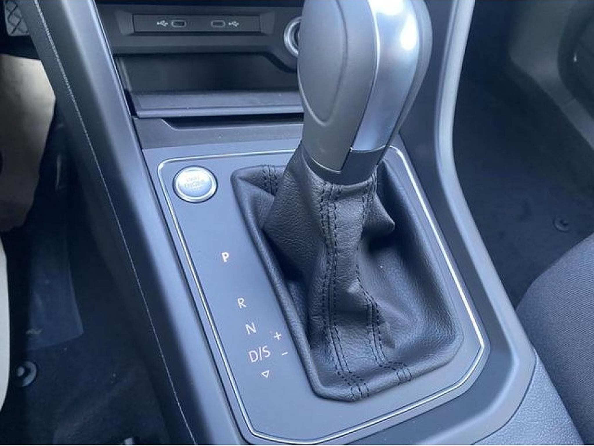 VW Touran (2026) - Photo 16