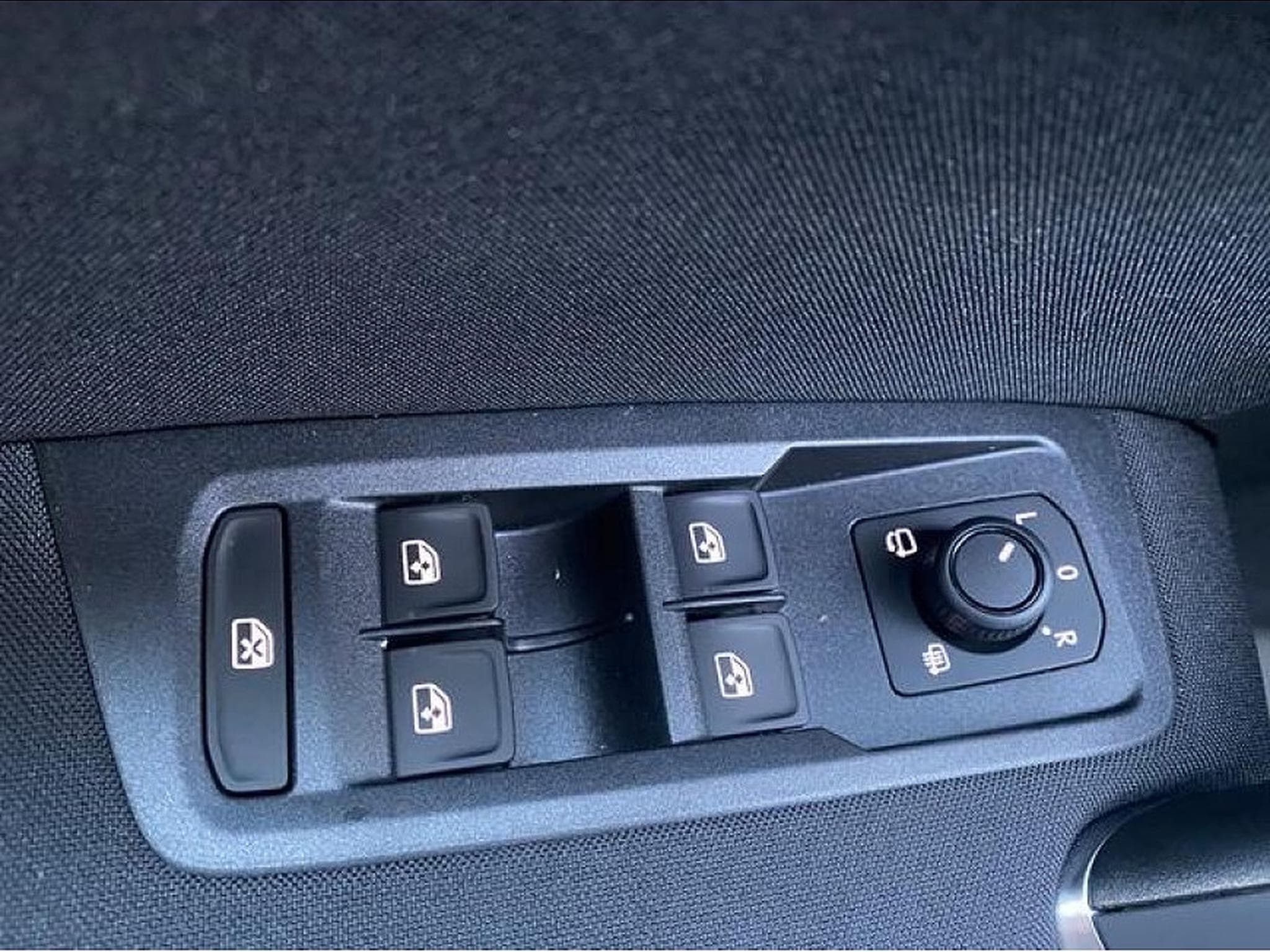 VW Touran (2026) - Photo 23